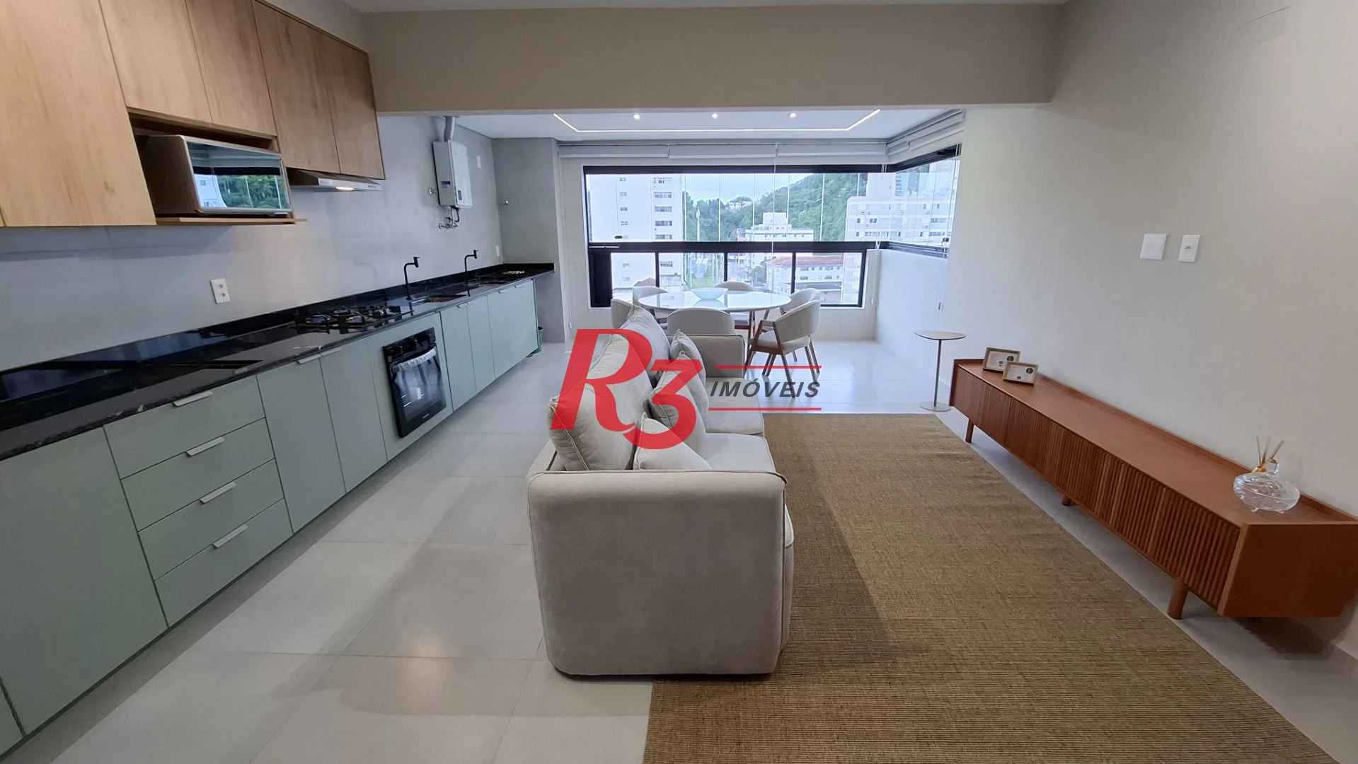 Apartamento à venda, 2 quartos (1 suíte), PORTEIRA FECHADA, José Menino em Santos SP.