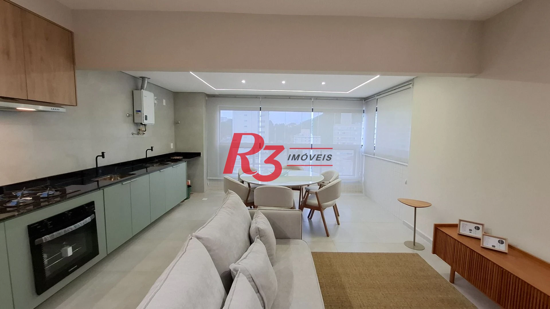 Apartamento à venda, 2 quartos (1 suíte), PORTEIRA FECHADA, José Menino em Santos SP.