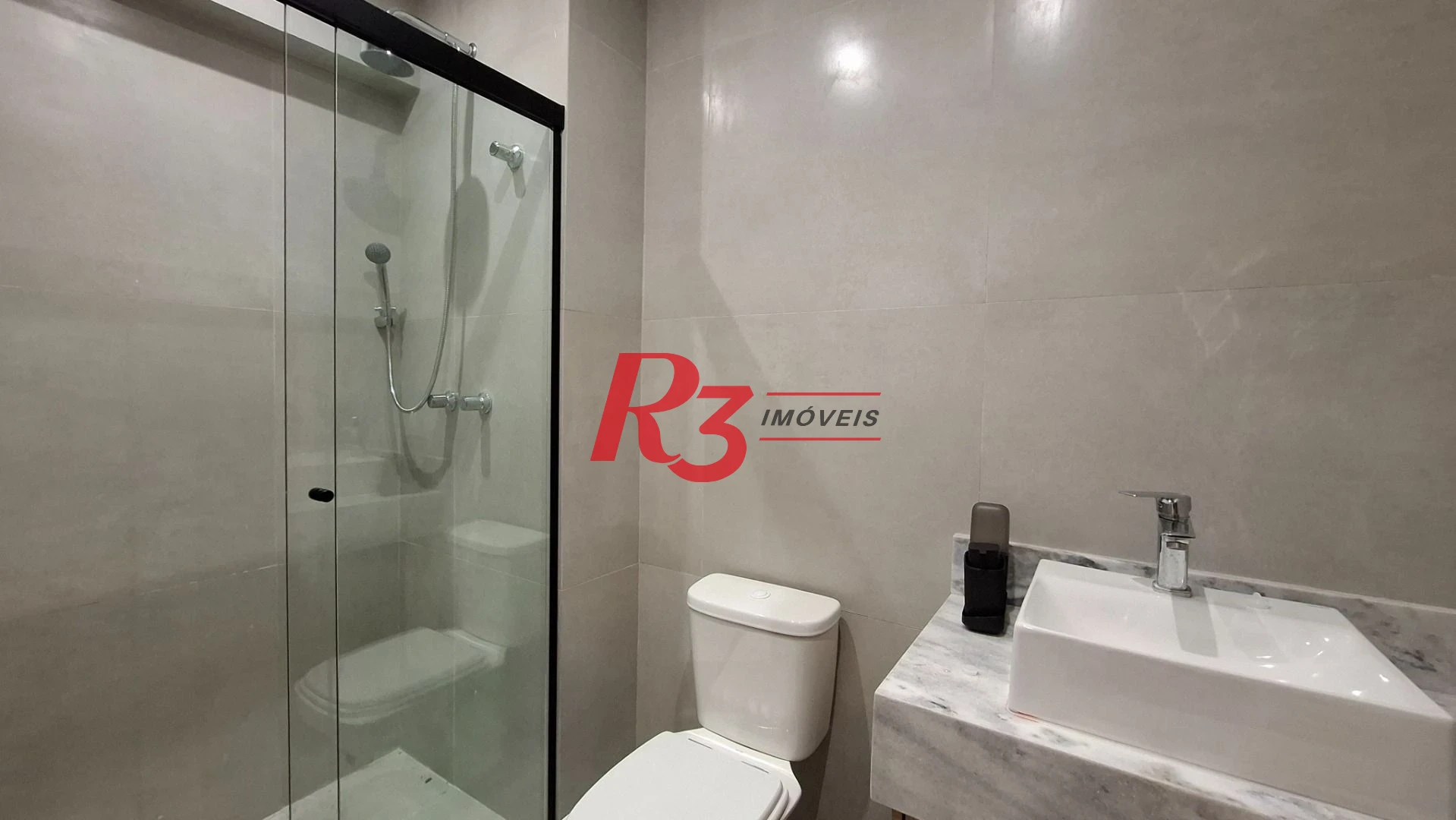 Apartamento à venda, 2 quartos (1 suíte), PORTEIRA FECHADA, José Menino em Santos SP.