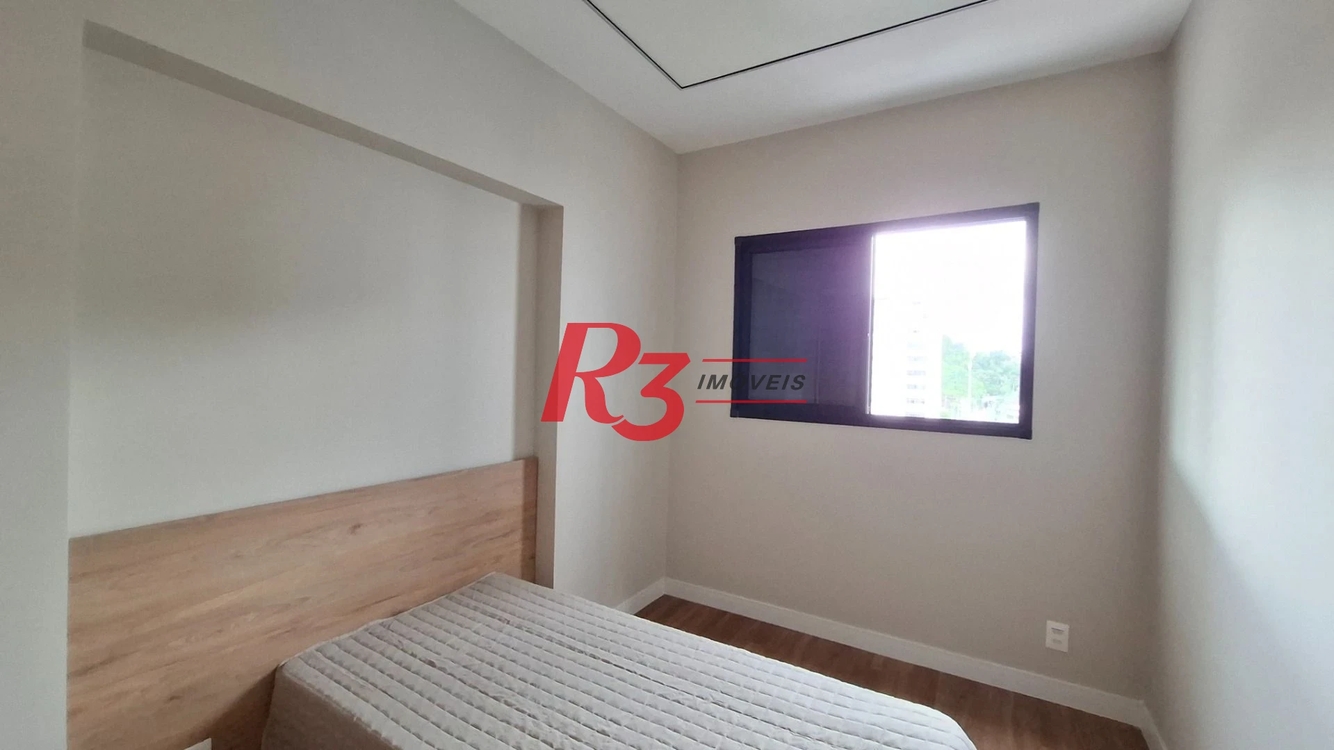 Apartamento à venda, 2 quartos (1 suíte), PORTEIRA FECHADA, José Menino em Santos SP.