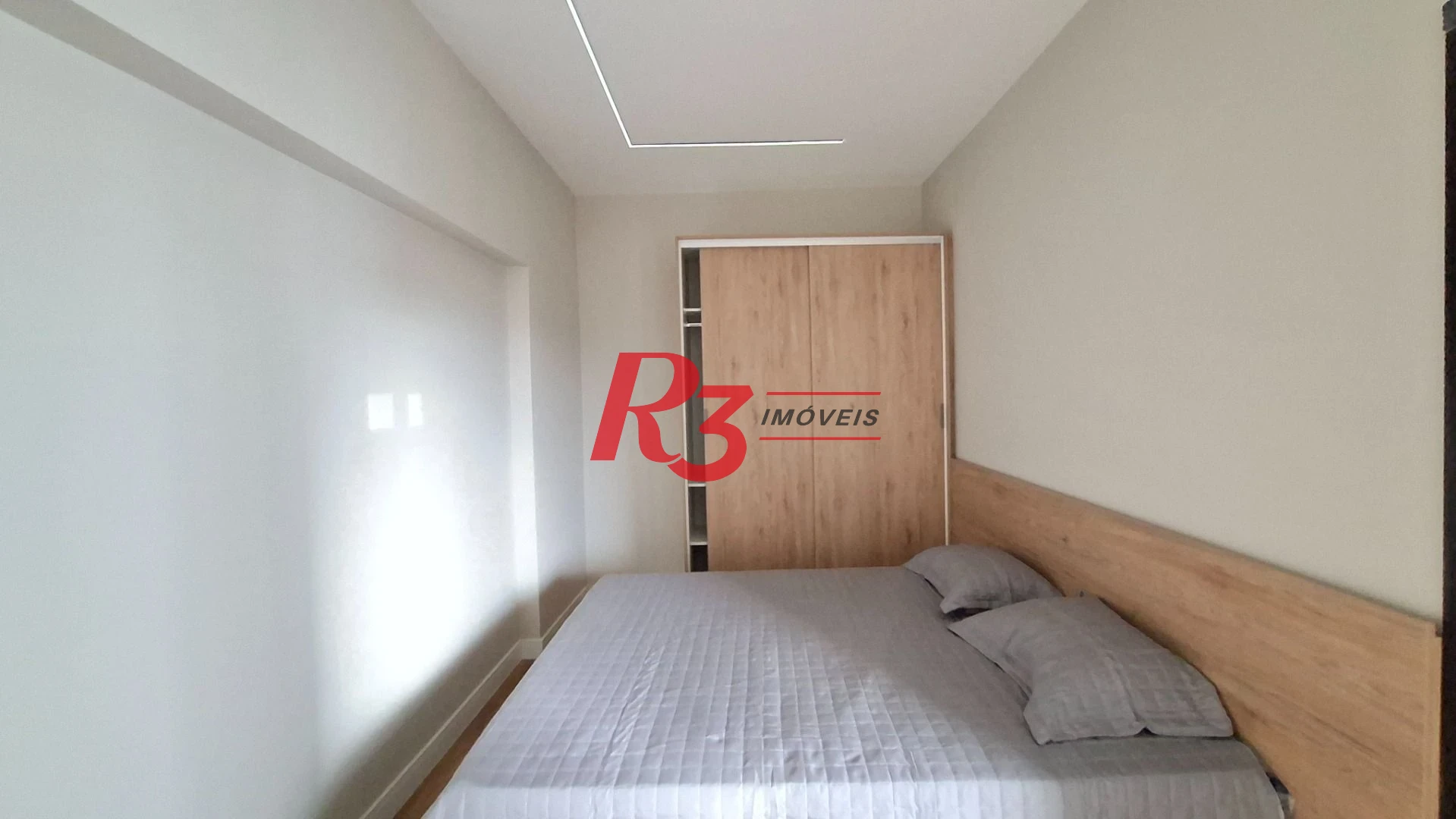 Apartamento à venda, 2 quartos (1 suíte), PORTEIRA FECHADA, José Menino em Santos SP.