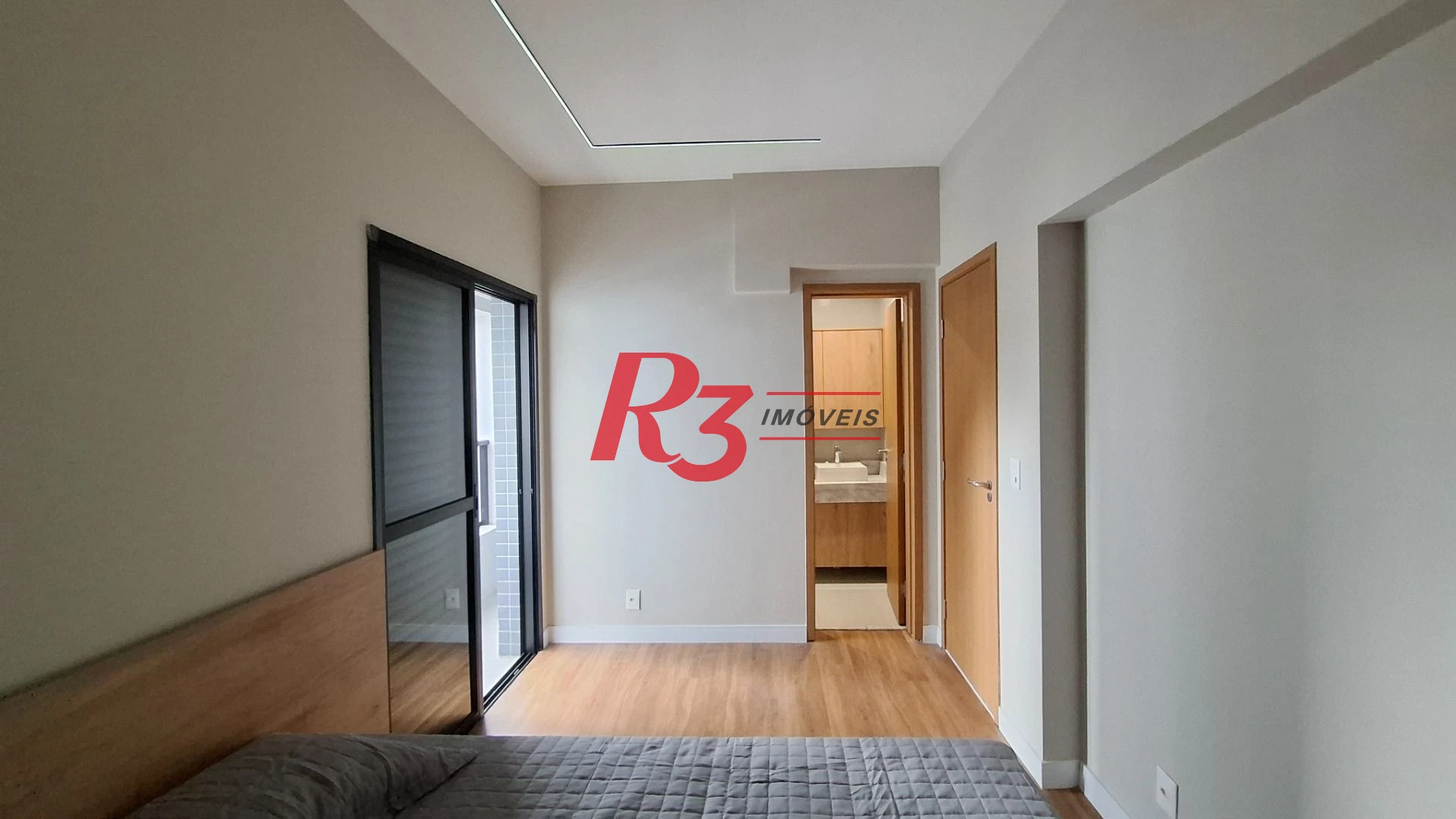 Apartamento à venda, 2 quartos (1 suíte), PORTEIRA FECHADA, José Menino em Santos SP.