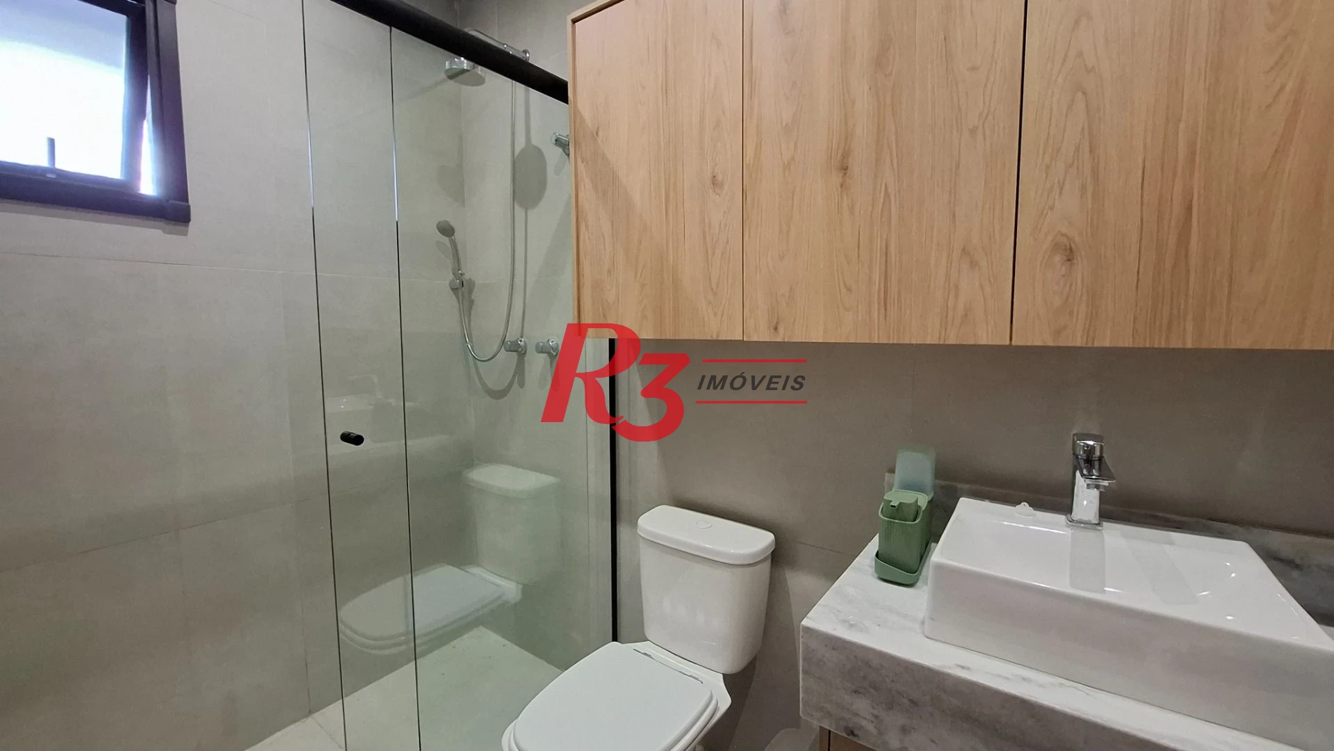 Apartamento à venda, 2 quartos (1 suíte), PORTEIRA FECHADA, José Menino em Santos SP.