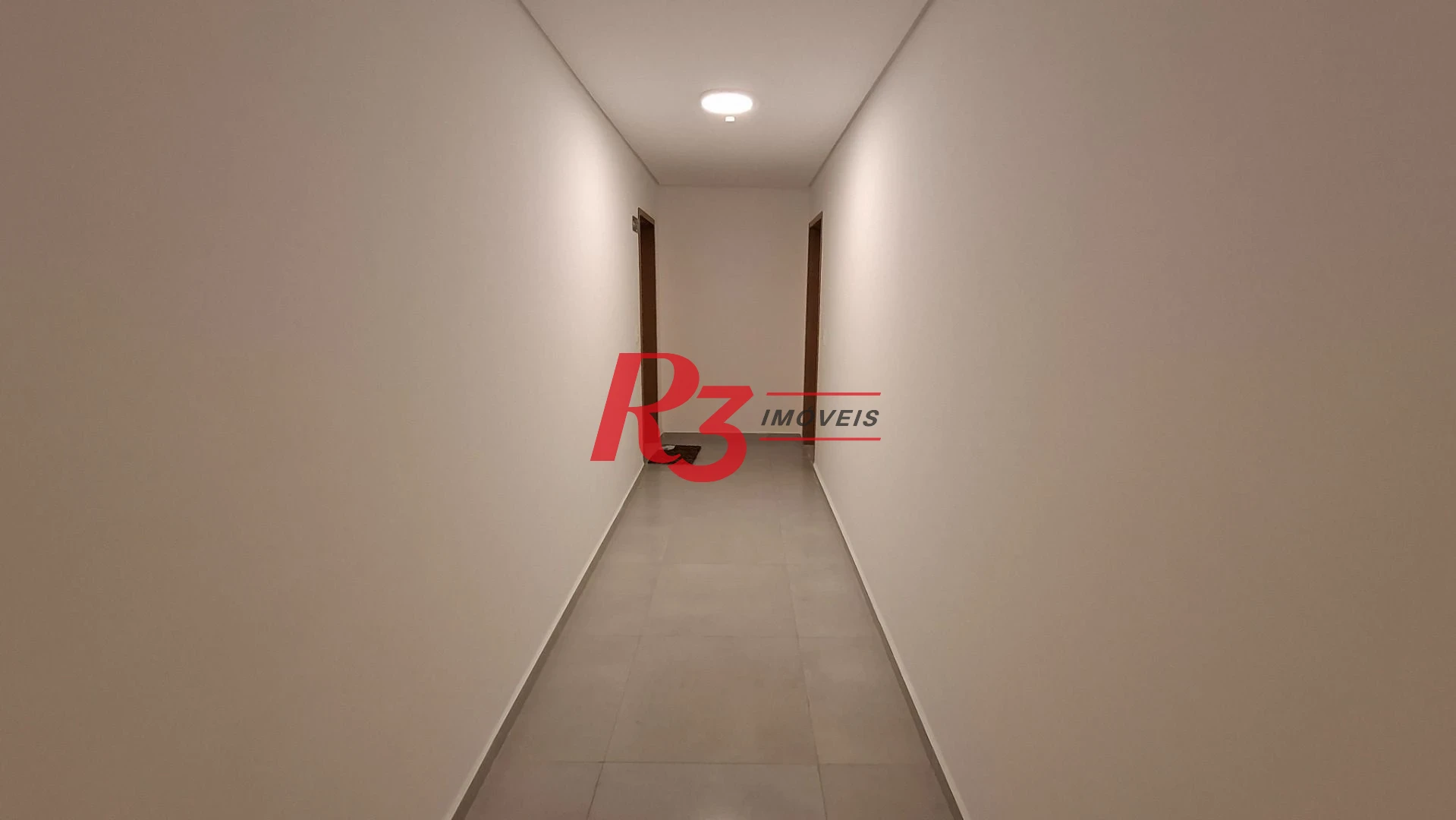 Apartamento à venda, 2 quartos (1 suíte), PORTEIRA FECHADA, José Menino em Santos SP.