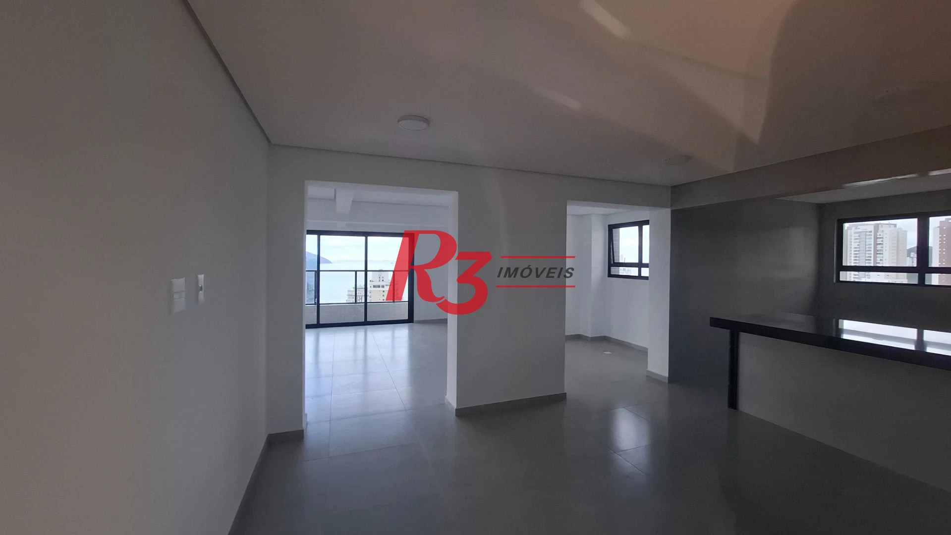 Apartamento à venda, 2 quartos (1 suíte), PORTEIRA FECHADA, José Menino em Santos SP.