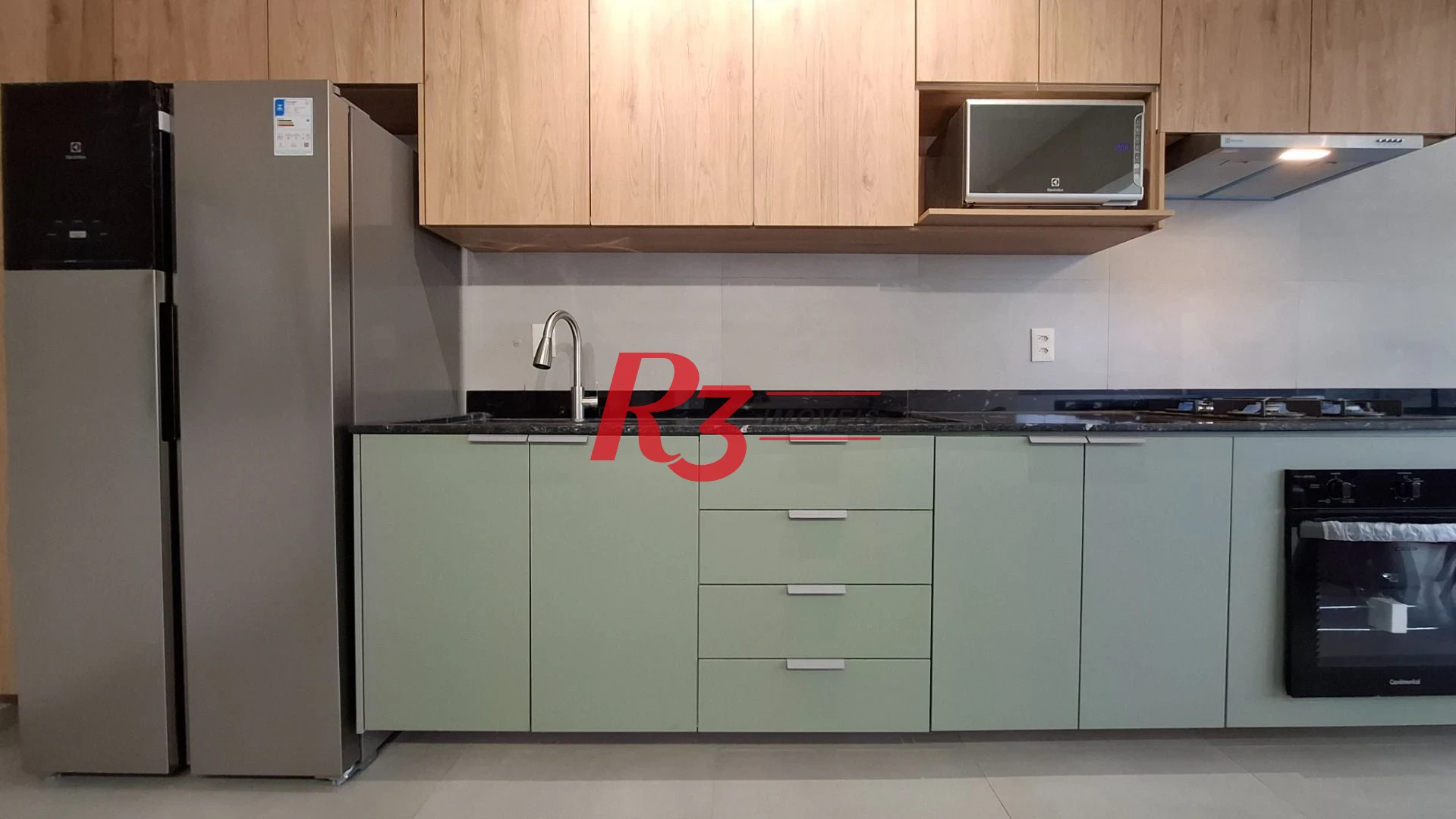 Apartamento à venda, 2 quartos (1 suíte), PORTEIRA FECHADA, José Menino em Santos SP.