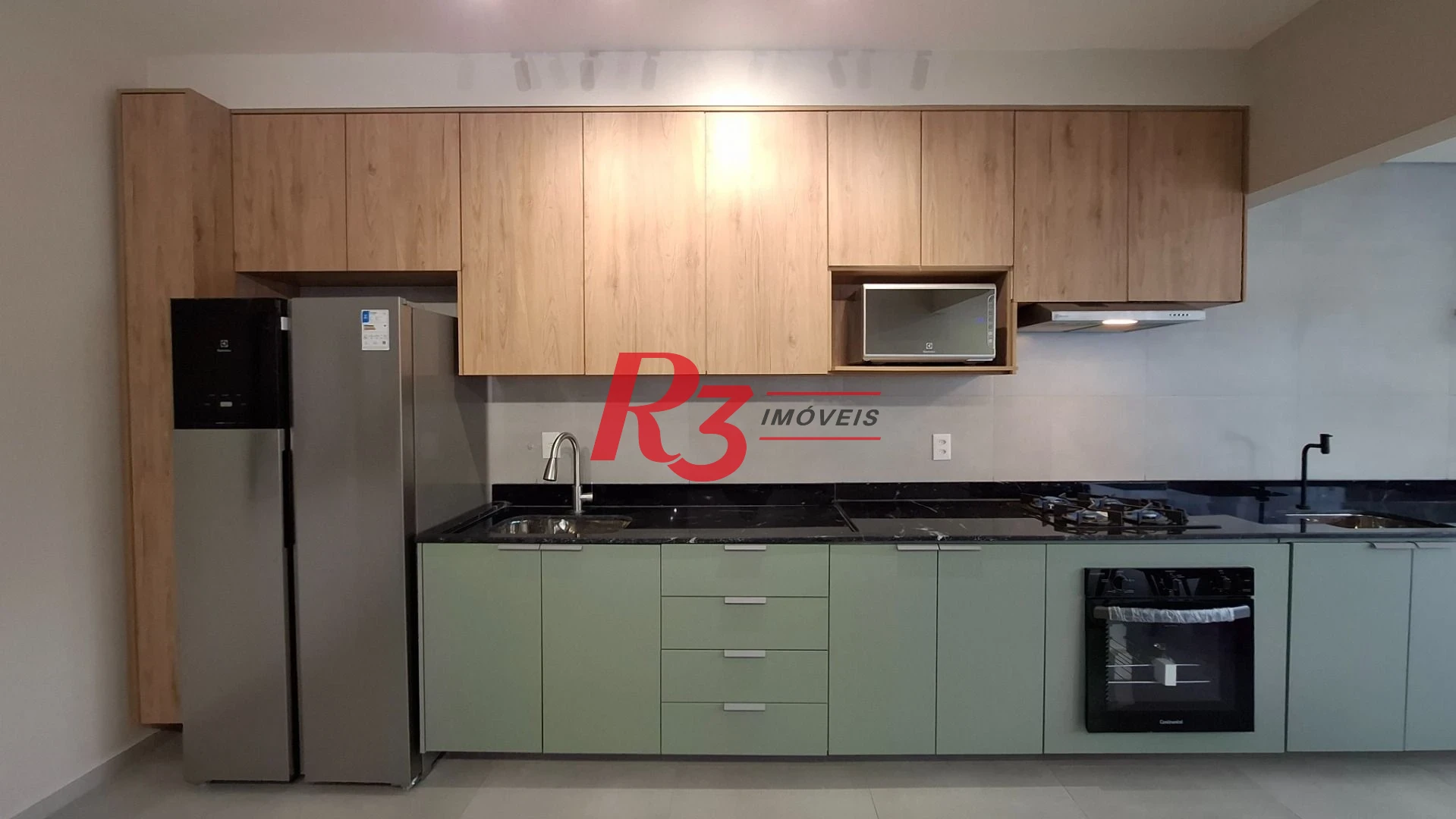 Apartamento à venda, 2 quartos (1 suíte), PORTEIRA FECHADA, José Menino em Santos SP.