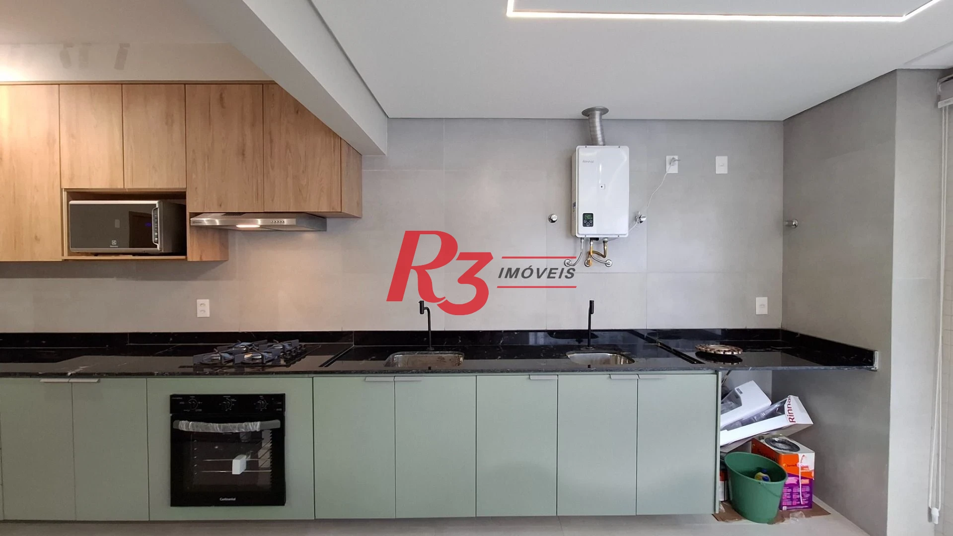 Apartamento à venda, 2 quartos (1 suíte), PORTEIRA FECHADA, José Menino em Santos SP.