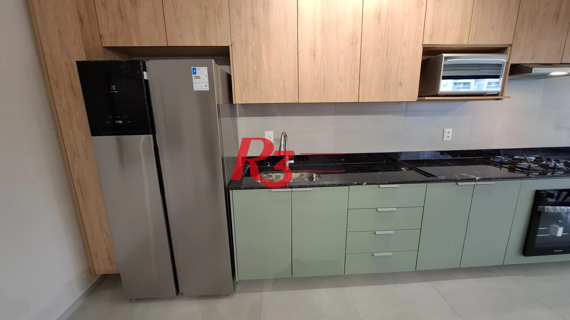 Apartamento à venda, 2 quartos (1 suíte), PORTEIRA FECHADA, José Menino em Santos SP.