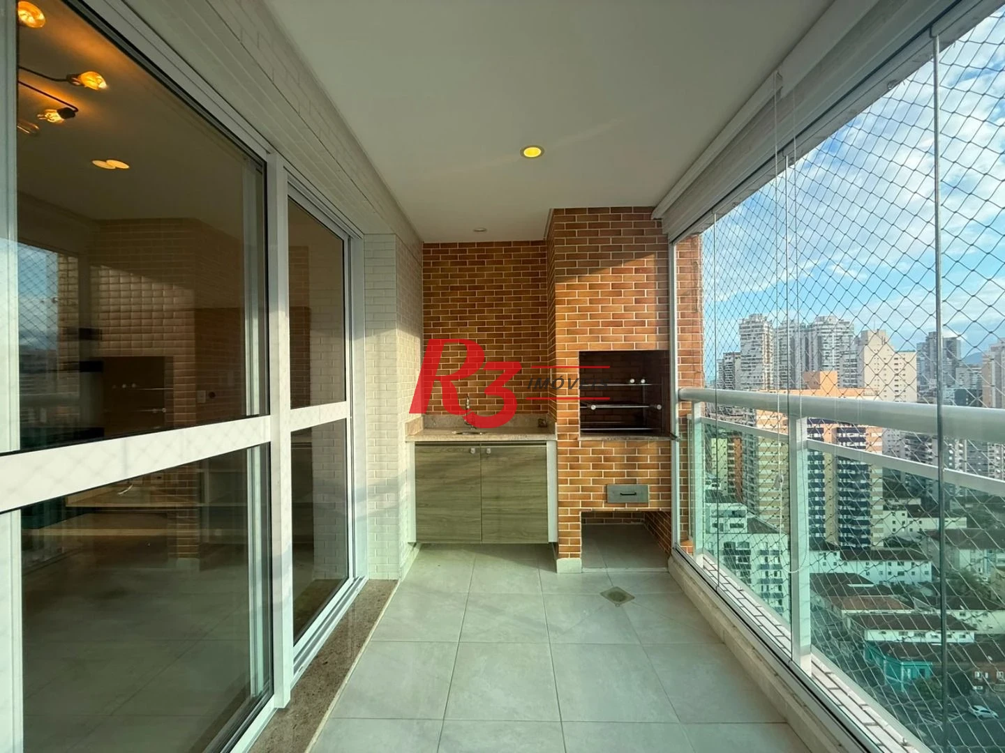 Apartamento com 3 dormitórios à venda, 109 m² por R$ 1.350.000,00 - Gonzaga - Santos/SP