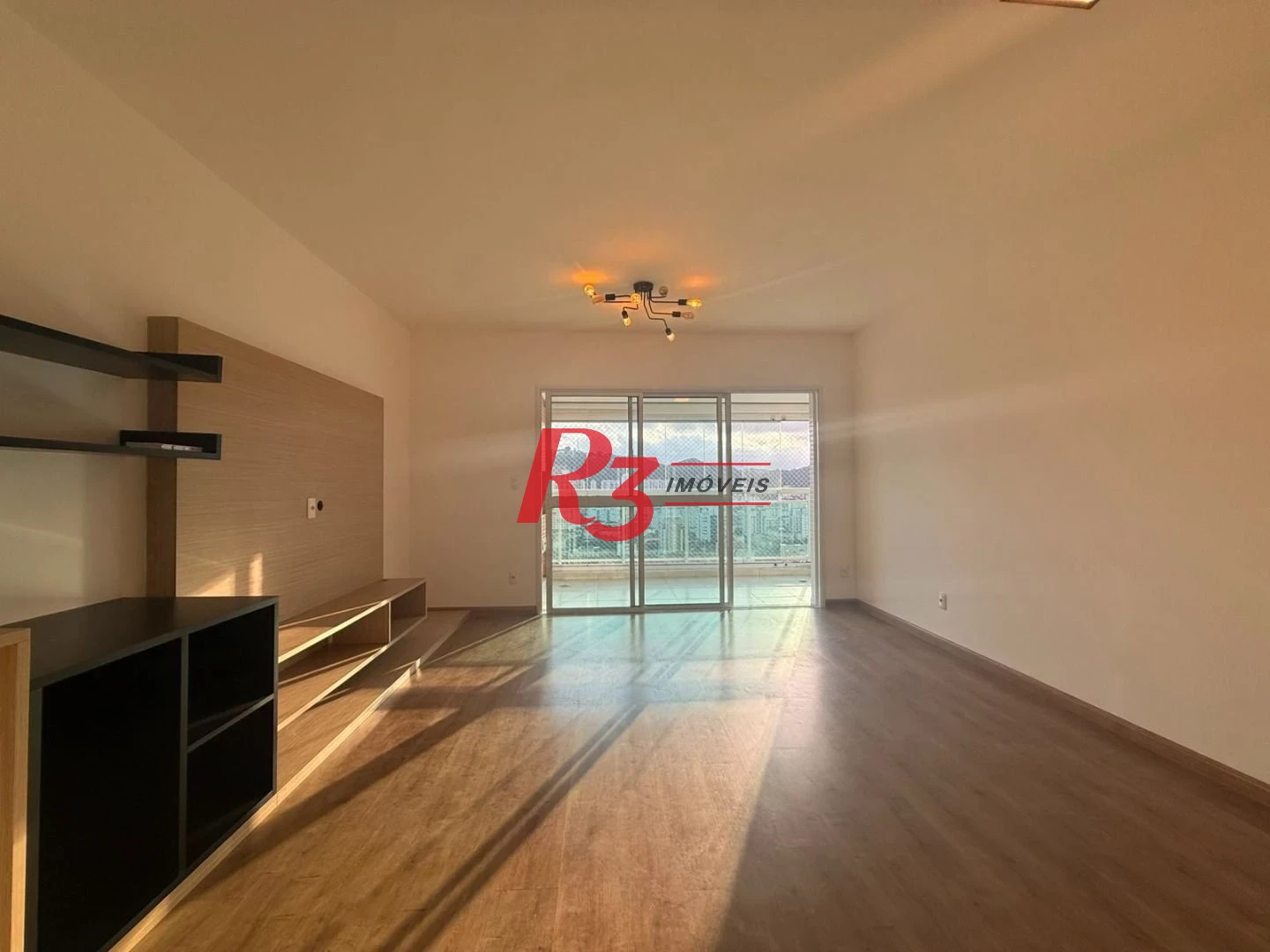 Apartamento com 3 dormitórios à venda, 109 m² por R$ 1.350.000,00 - Gonzaga - Santos/SP