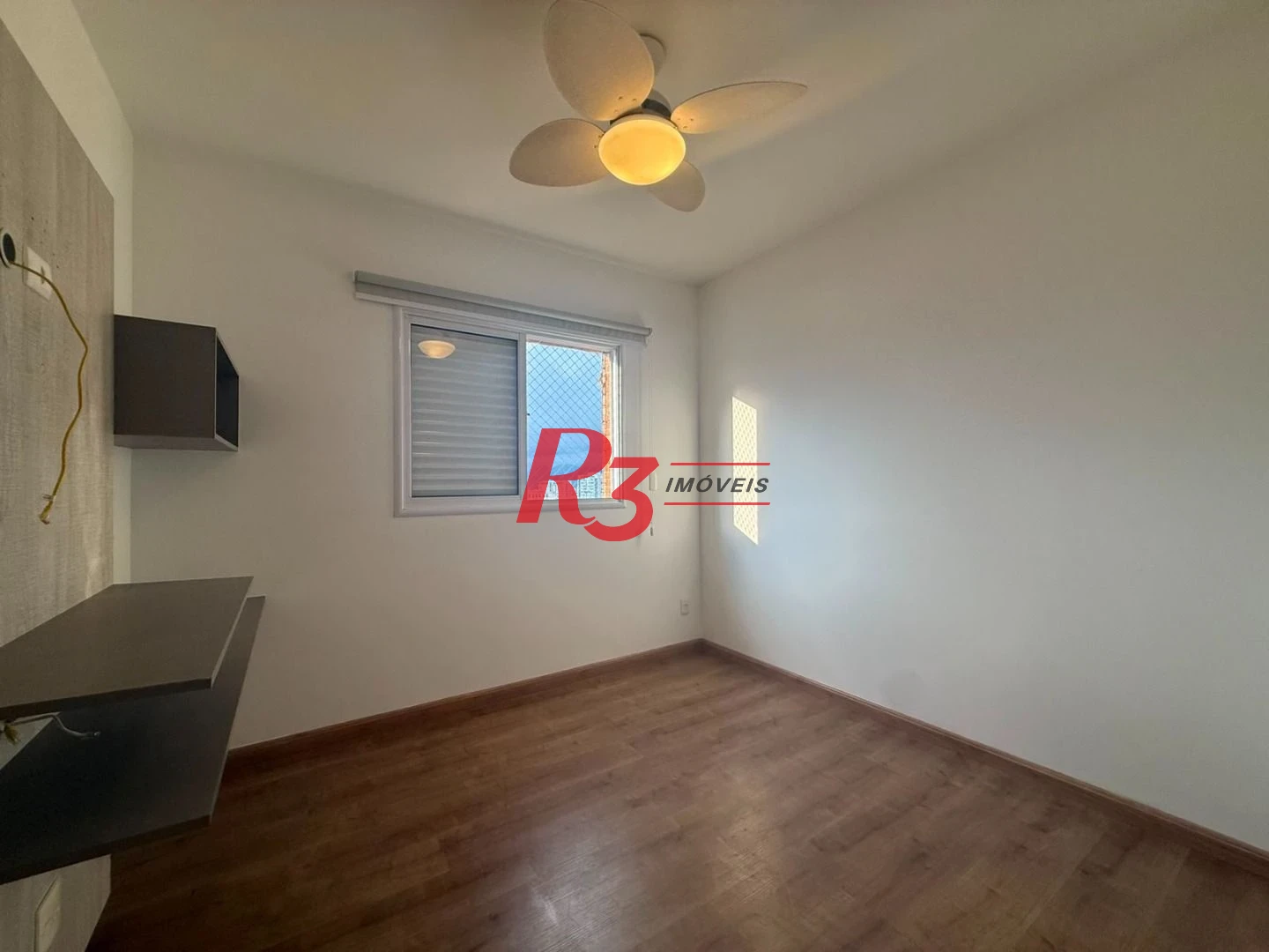 Apartamento com 3 dormitórios à venda, 109 m² por R$ 1.350.000,00 - Gonzaga - Santos/SP
