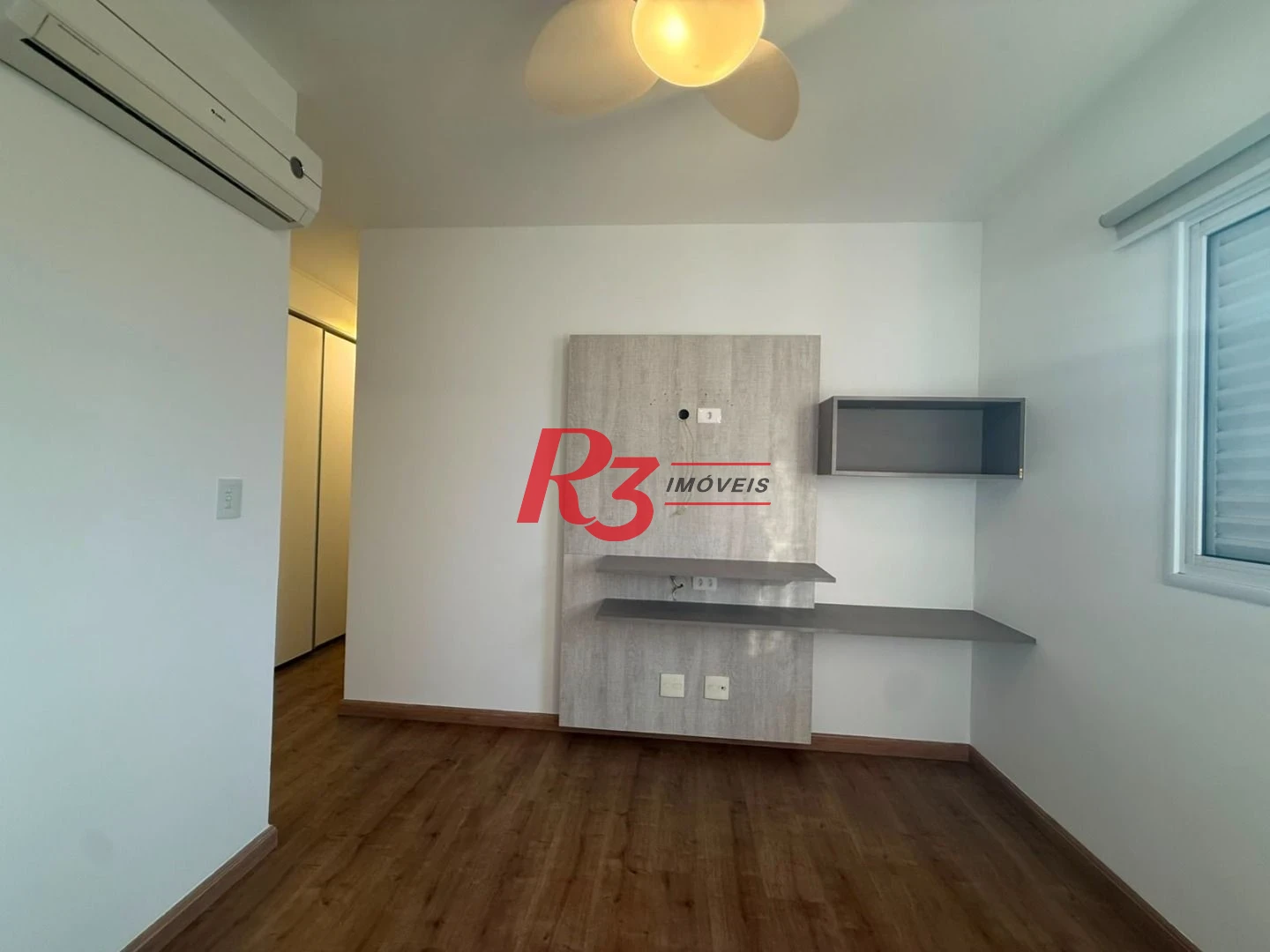 Apartamento com 3 dormitórios à venda, 109 m² por R$ 1.350.000,00 - Gonzaga - Santos/SP