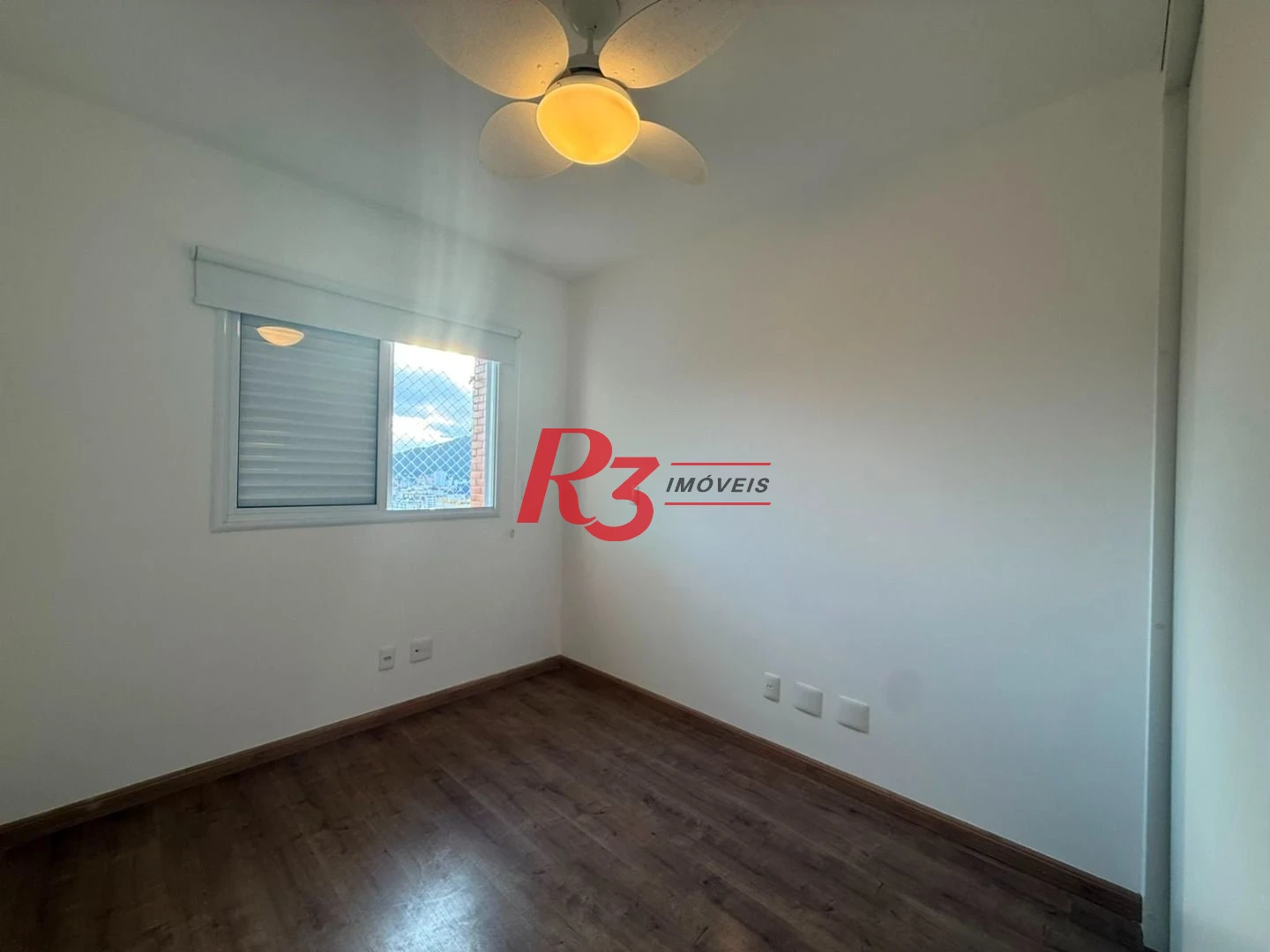 Apartamento com 3 dormitórios à venda, 109 m² por R$ 1.350.000,00 - Gonzaga - Santos/SP