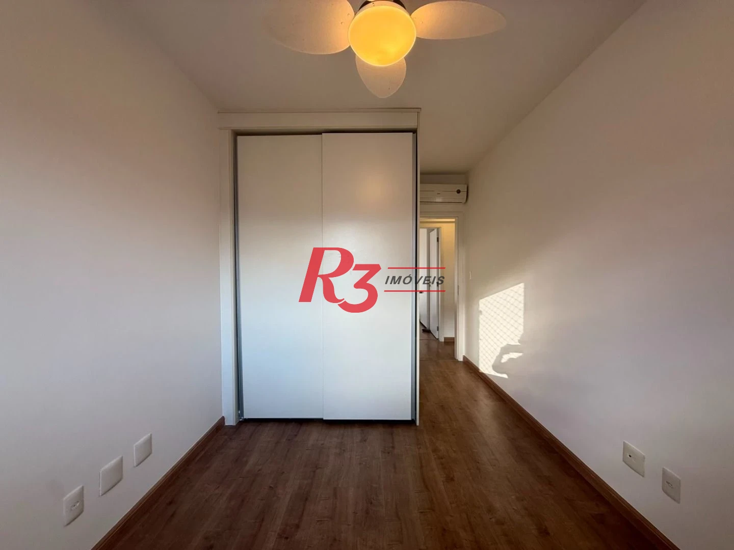 Apartamento com 3 dormitórios à venda, 109 m² por R$ 1.350.000,00 - Gonzaga - Santos/SP