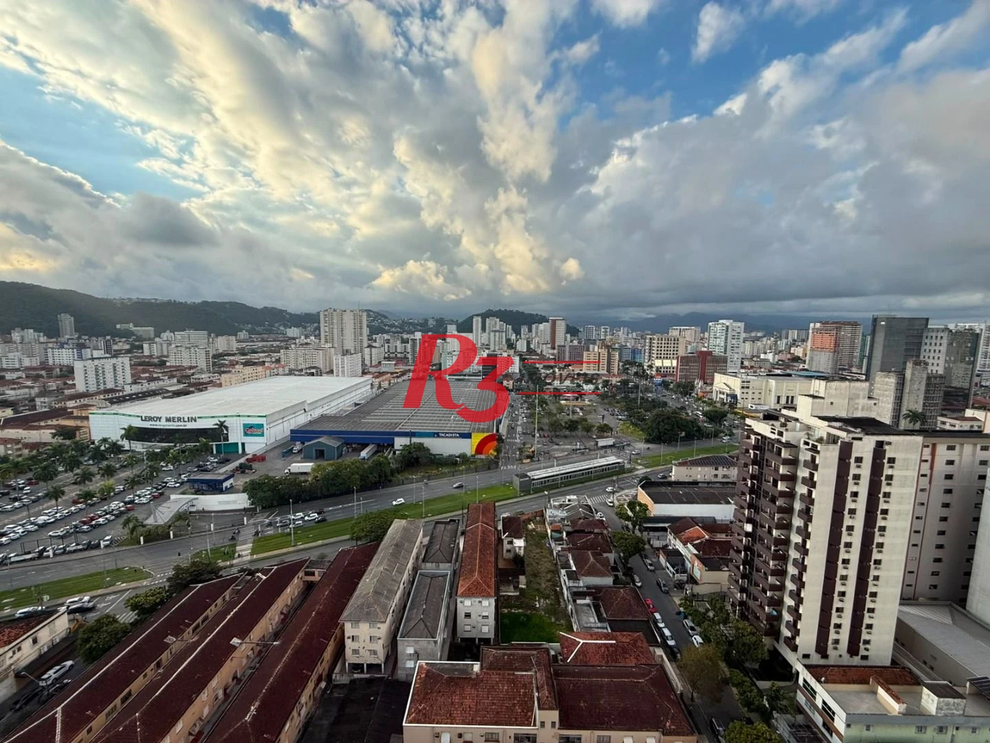 Apartamento com 3 dormitórios à venda, 109 m² por R$ 1.350.000,00 - Gonzaga - Santos/SP