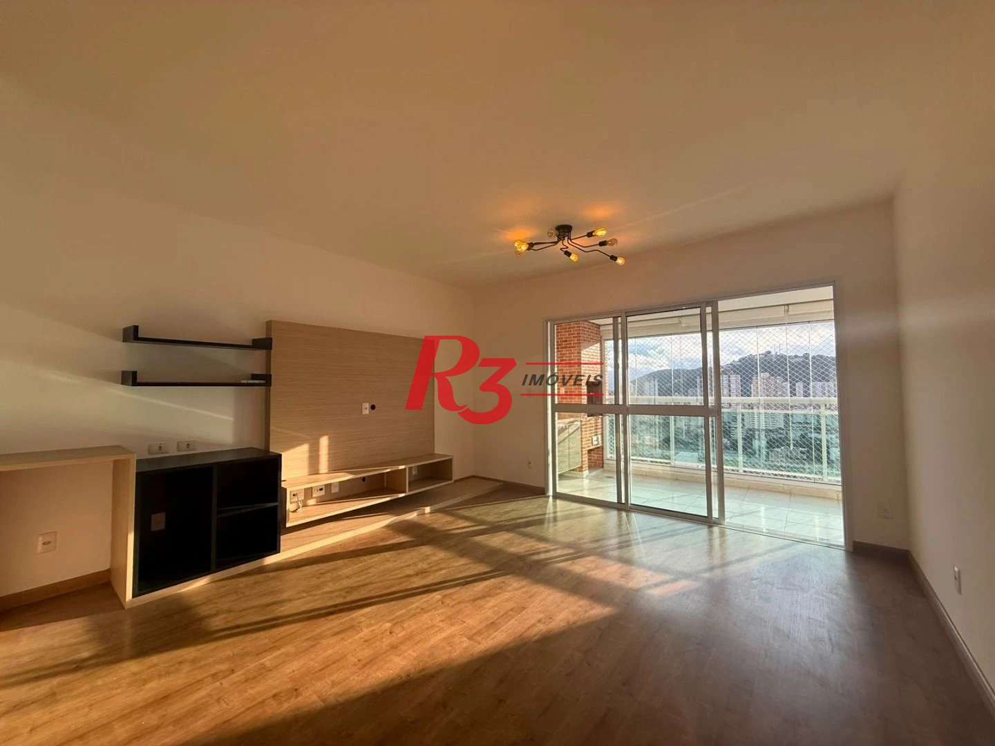 Apartamento com 3 dormitórios à venda, 109 m² por R$ 1.350.000,00 - Gonzaga - Santos/SP