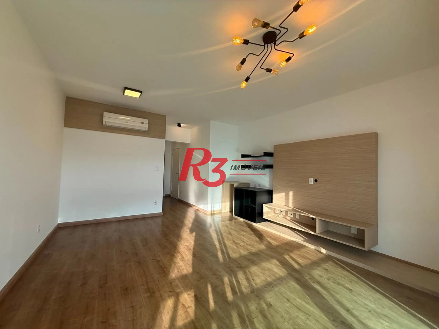 Apartamento com 3 dormitórios à venda, 109 m² por R$ 1.350.000,00 - Gonzaga - Santos/SP