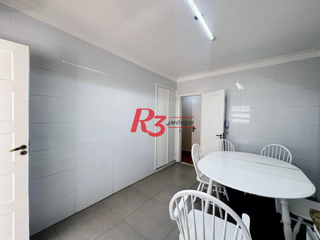 Apartamento com 2 dormitórios para alugar, 110 m² por R$ 3.700,02/mês - Embaré - Santos/SP