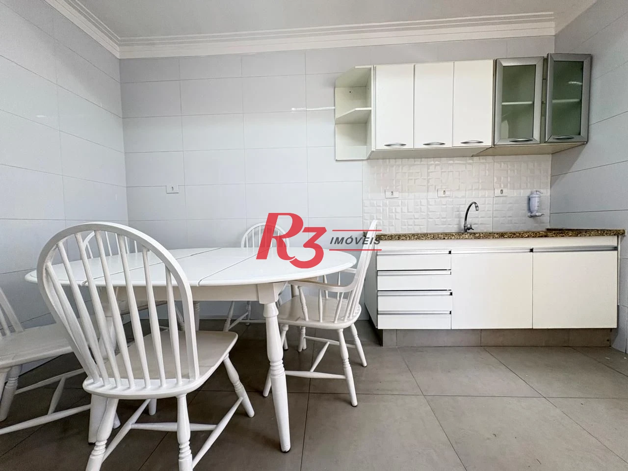 Apartamento com 2 dormitórios para alugar, 110 m² por R$ 3.700,02/mês - Embaré - Santos/SP