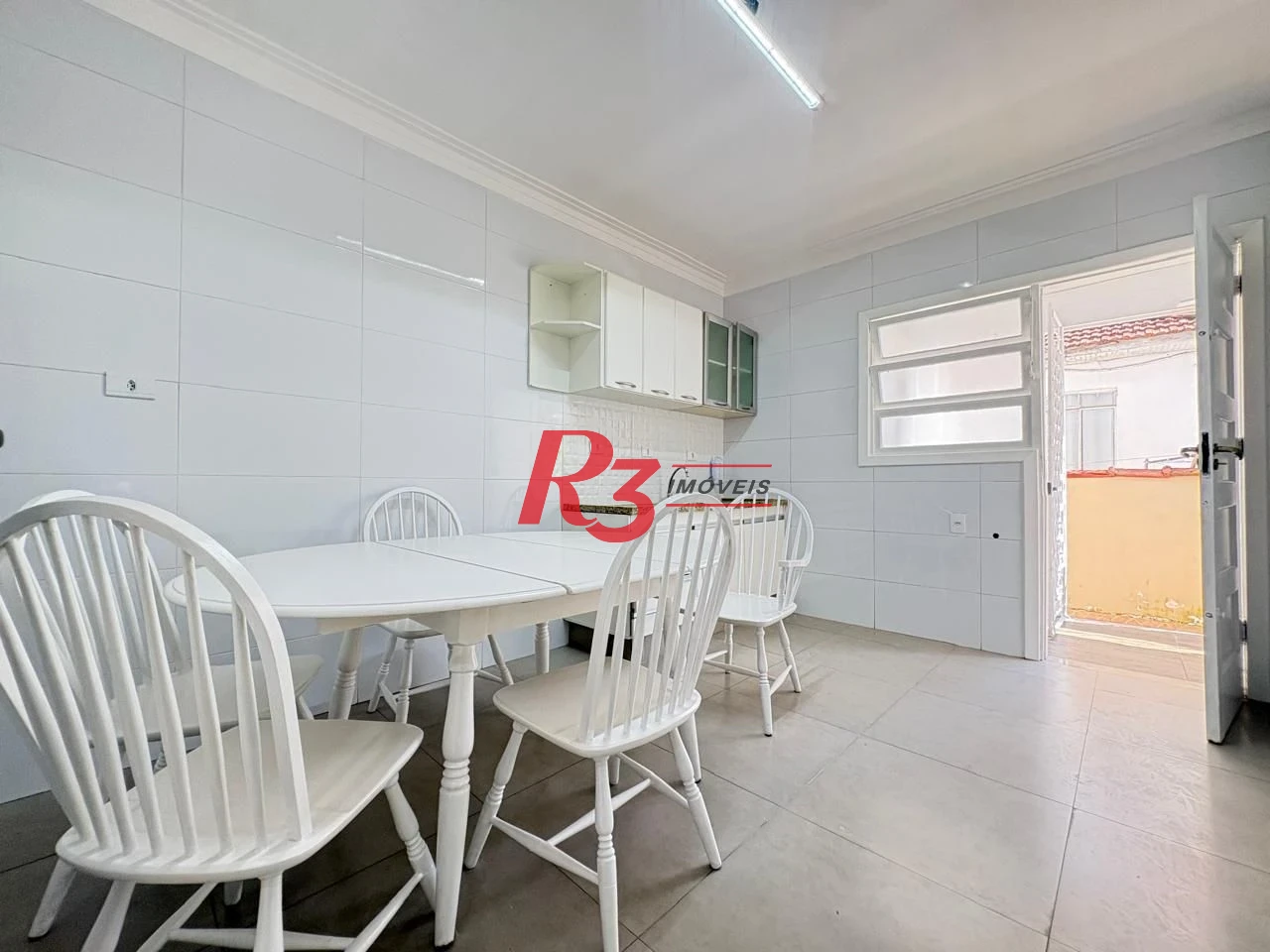 Apartamento com 2 dormitórios para alugar, 110 m² por R$ 3.700,02/mês - Embaré - Santos/SP