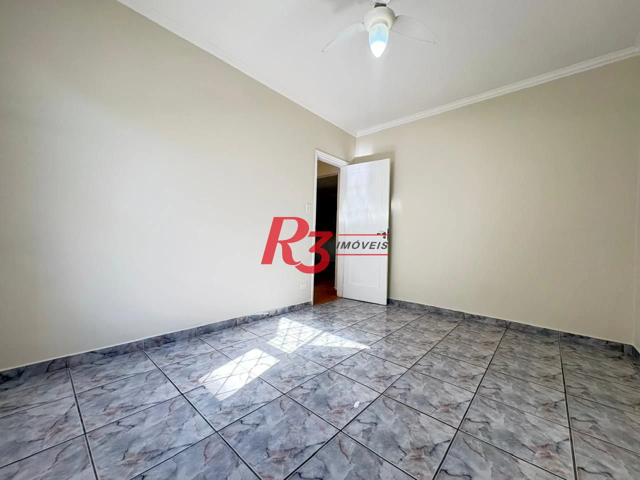 Apartamento com 2 dormitórios para alugar, 110 m² por R$ 3.700,02/mês - Embaré - Santos/SP
