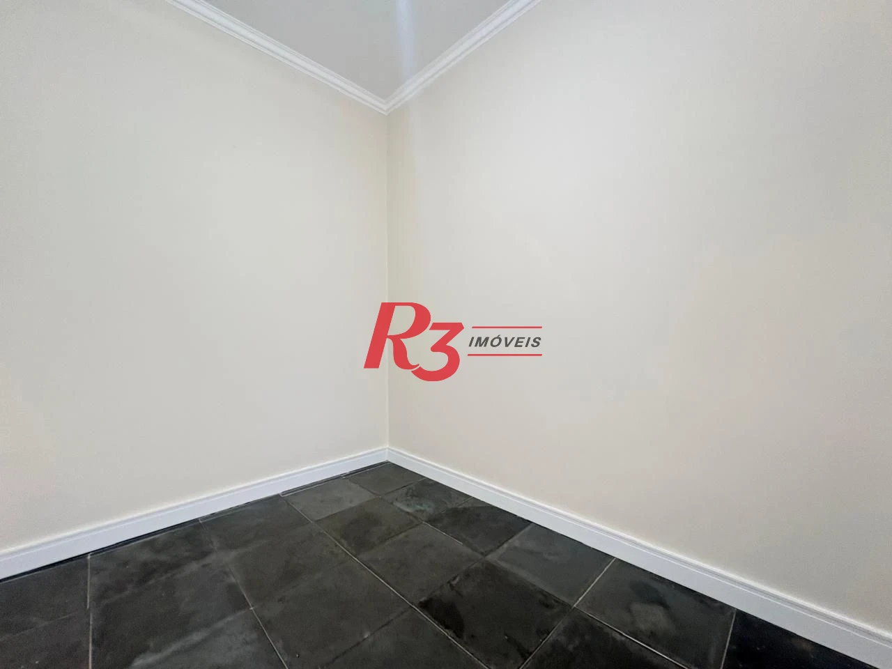 Apartamento com 2 dormitórios para alugar, 110 m² por R$ 3.700,02/mês - Embaré - Santos/SP