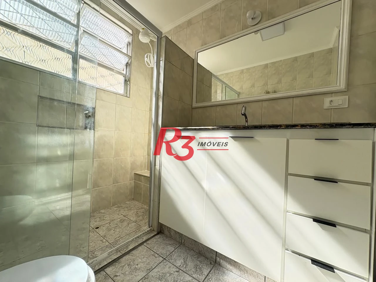 Apartamento com 2 dormitórios para alugar, 110 m² por R$ 3.700,02/mês - Embaré - Santos/SP