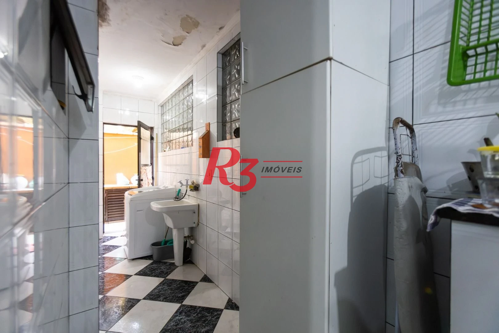 Casa com 2 dormitórios à venda, 90 m² por R$ 418.000,00 - Castelo - Santos/SP