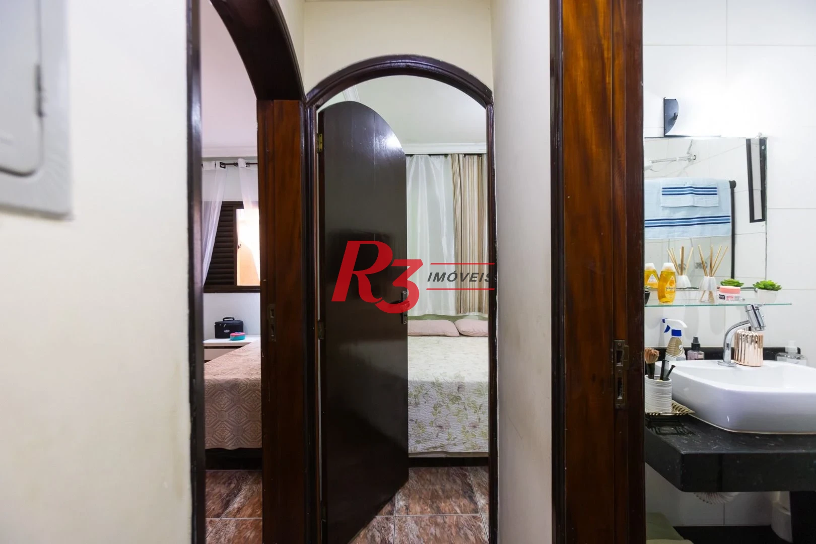 Casa com 2 dormitórios à venda, 90 m² por R$ 418.000,00 - Castelo - Santos/SP