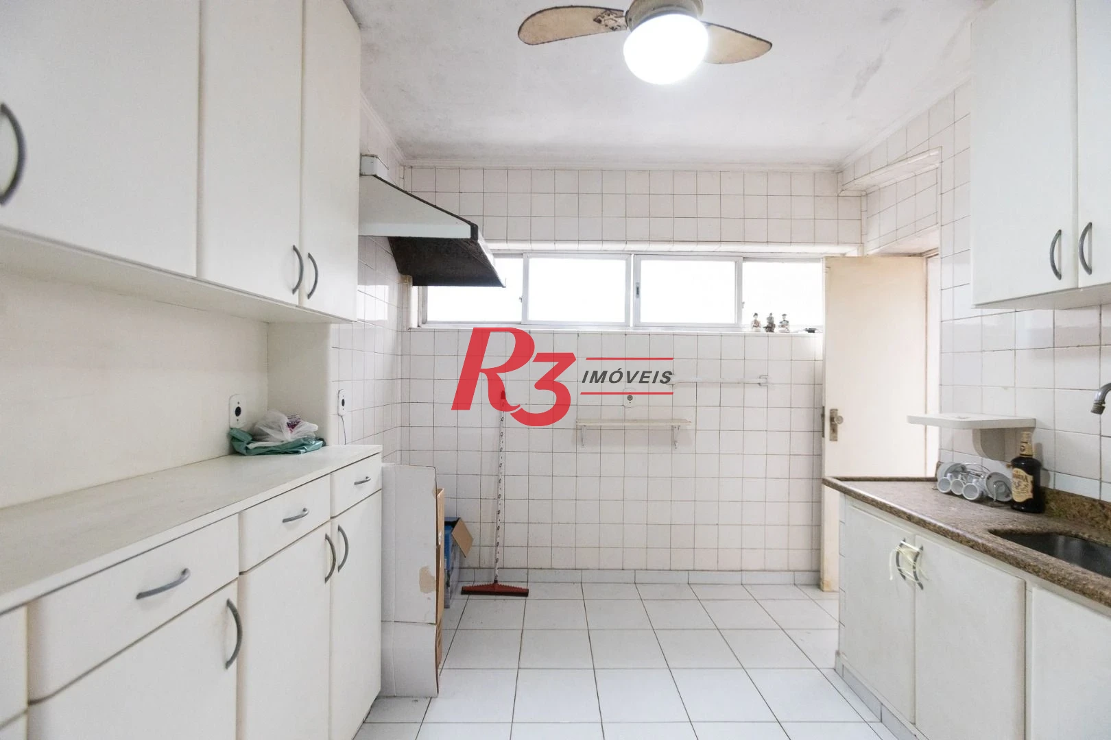 Apartamento com 2 dormitórios à venda, 148 m² por R$ 780.000,00 - Gonzaga - Santos/SP