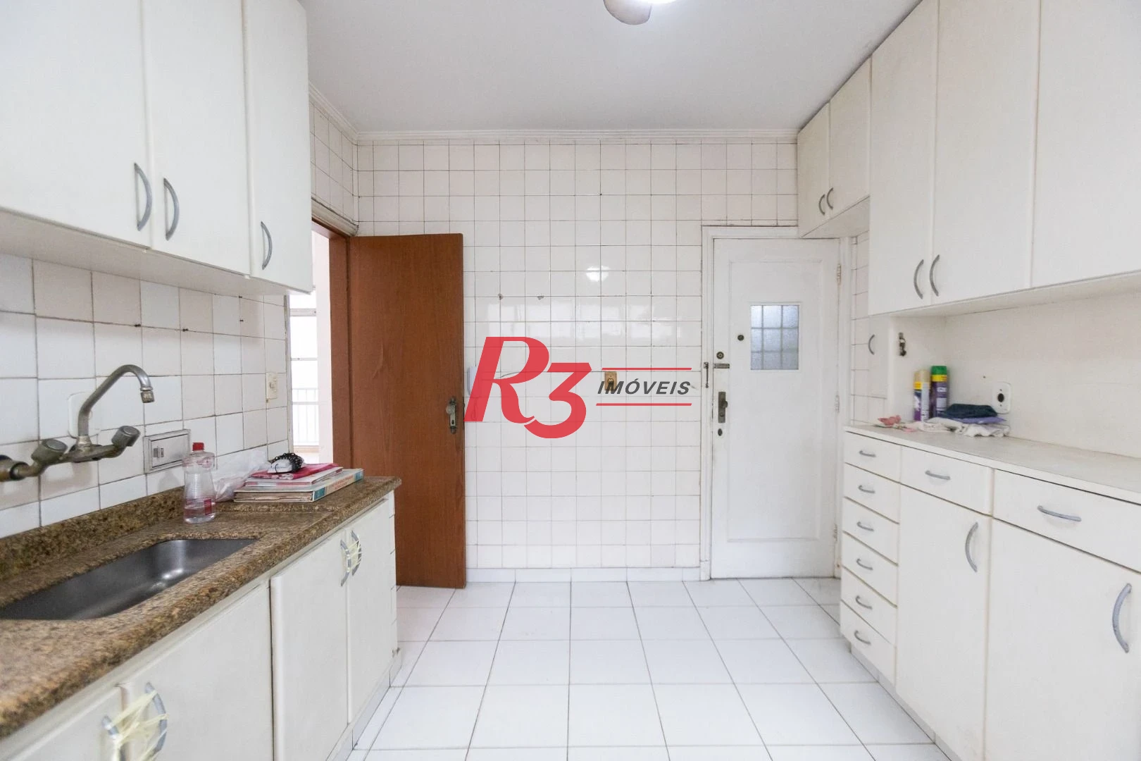 Apartamento com 2 dormitórios à venda, 148 m² por R$ 780.000,00 - Gonzaga - Santos/SP