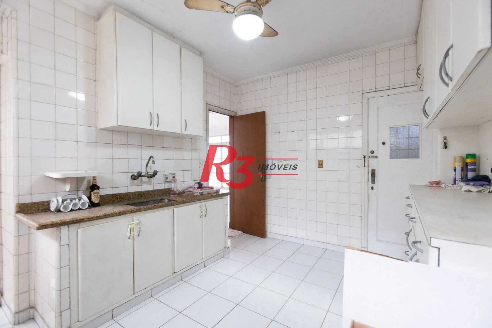 Apartamento com 2 dormitórios à venda, 148 m² por R$ 780.000,00 - Gonzaga - Santos/SP