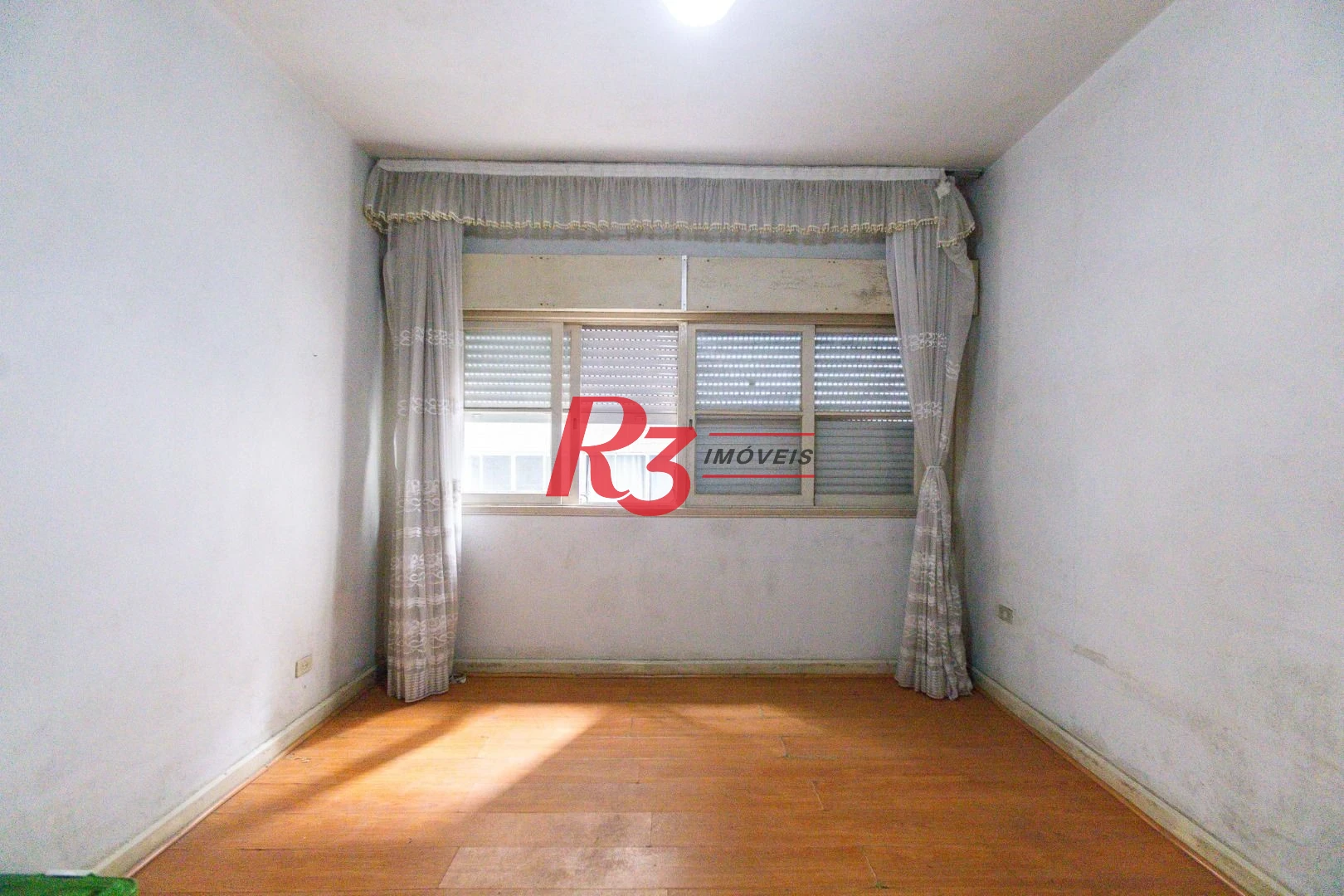 Apartamento com 2 dormitórios à venda, 148 m² por R$ 780.000,00 - Gonzaga - Santos/SP