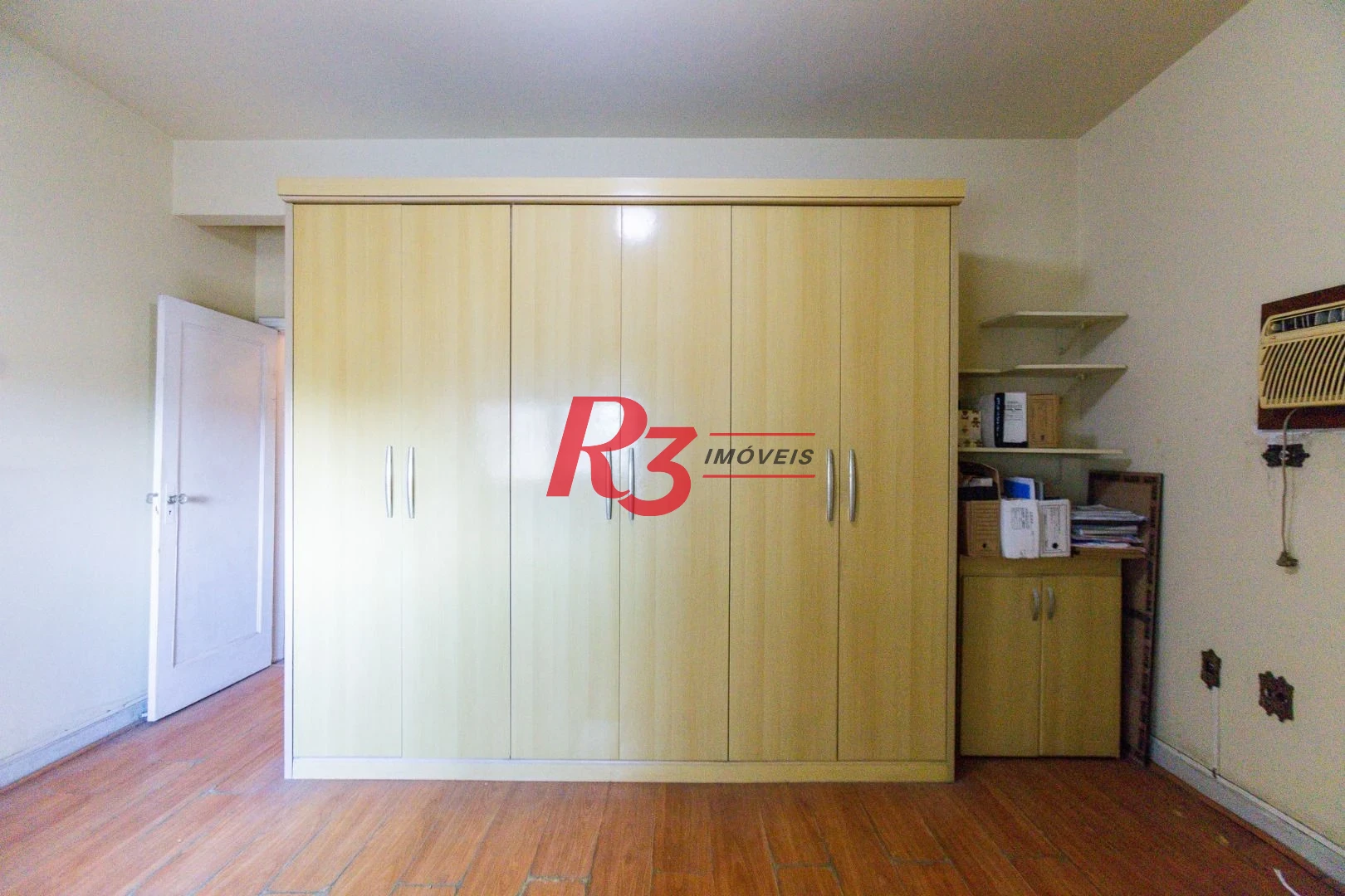 Apartamento com 2 dormitórios à venda, 148 m² por R$ 780.000,00 - Gonzaga - Santos/SP