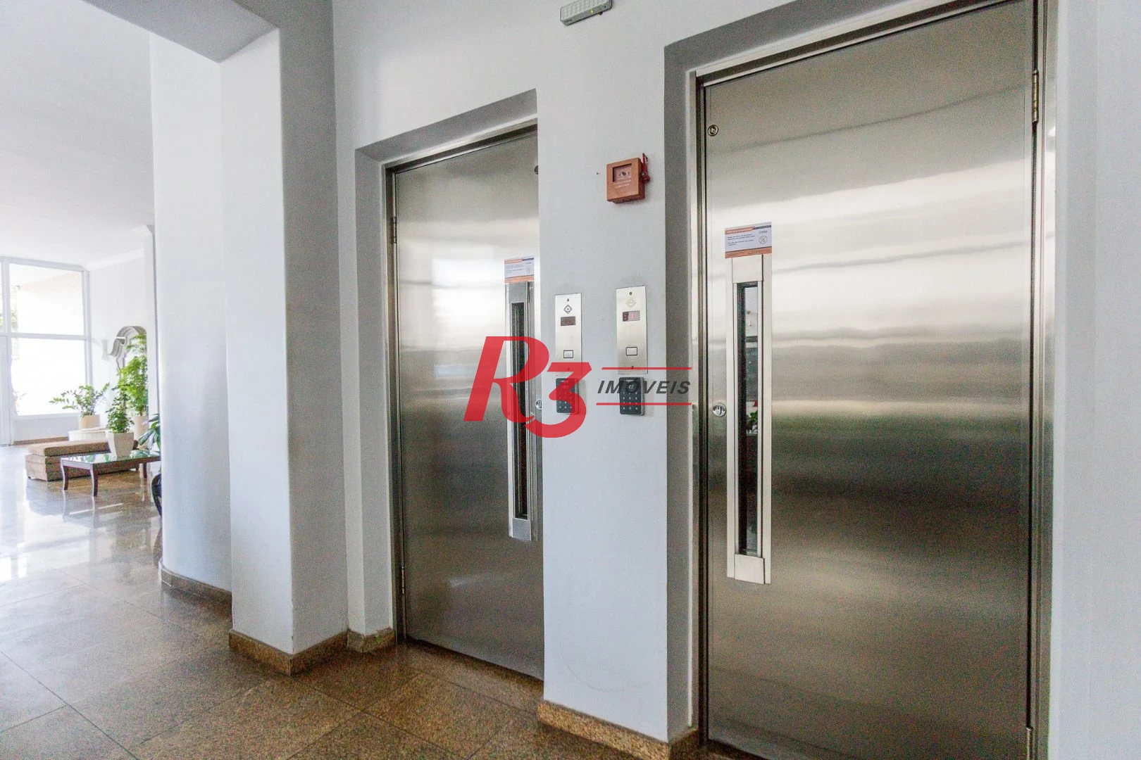 Apartamento com 2 dormitórios à venda, 148 m² por R$ 780.000,00 - Gonzaga - Santos/SP
