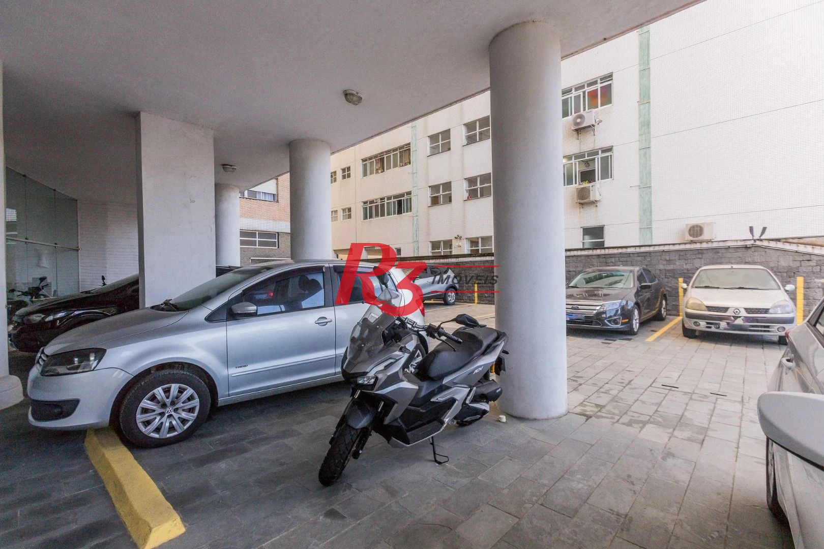 Apartamento com 2 dormitórios à venda, 148 m² por R$ 780.000,00 - Gonzaga - Santos/SP