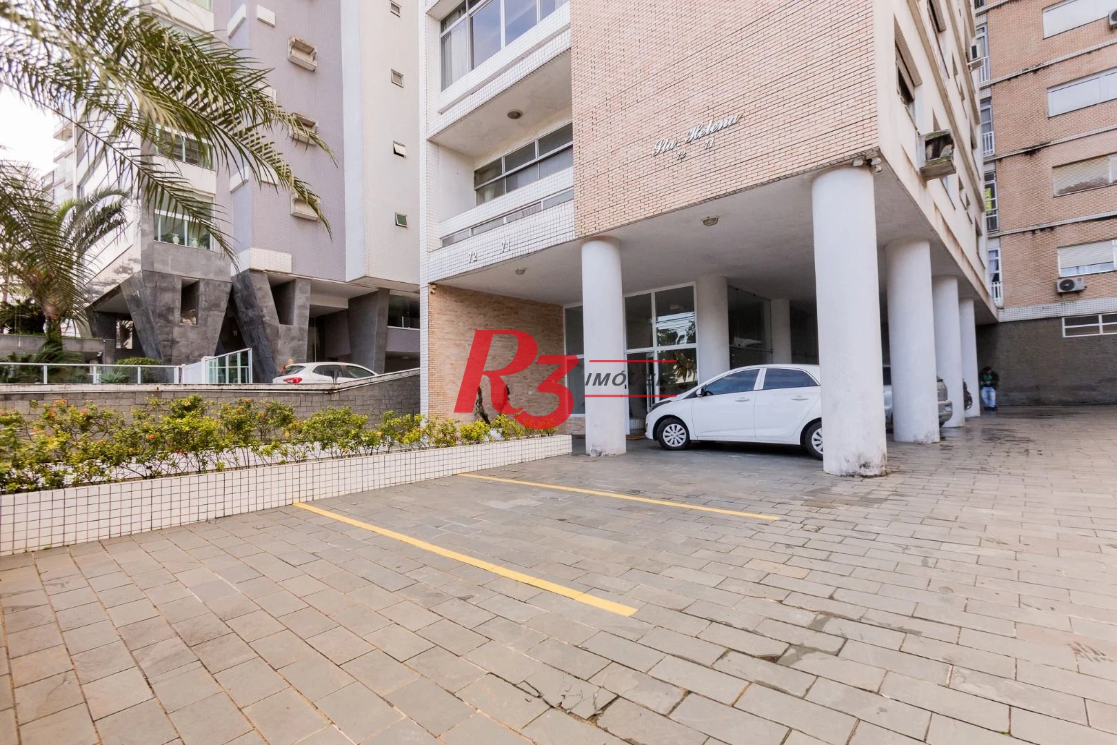 Apartamento com 2 dormitórios à venda, 148 m² por R$ 780.000,00 - Gonzaga - Santos/SP