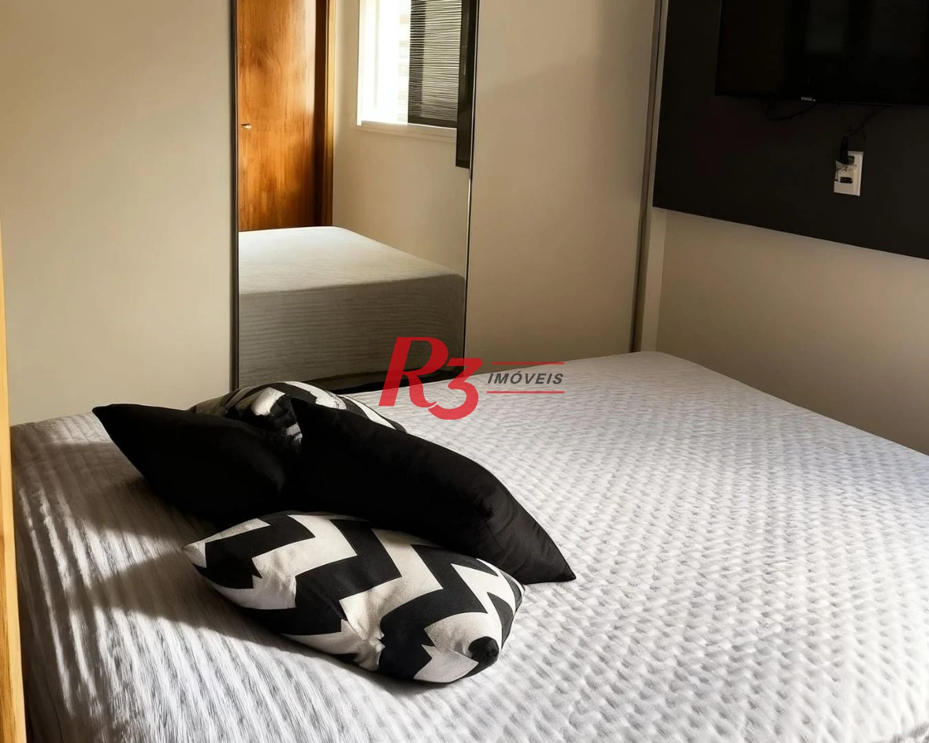 Apartamento com 2 dormitórios à venda, 60 m² por R$ 646.000,00 - Marapé - Santos/SP