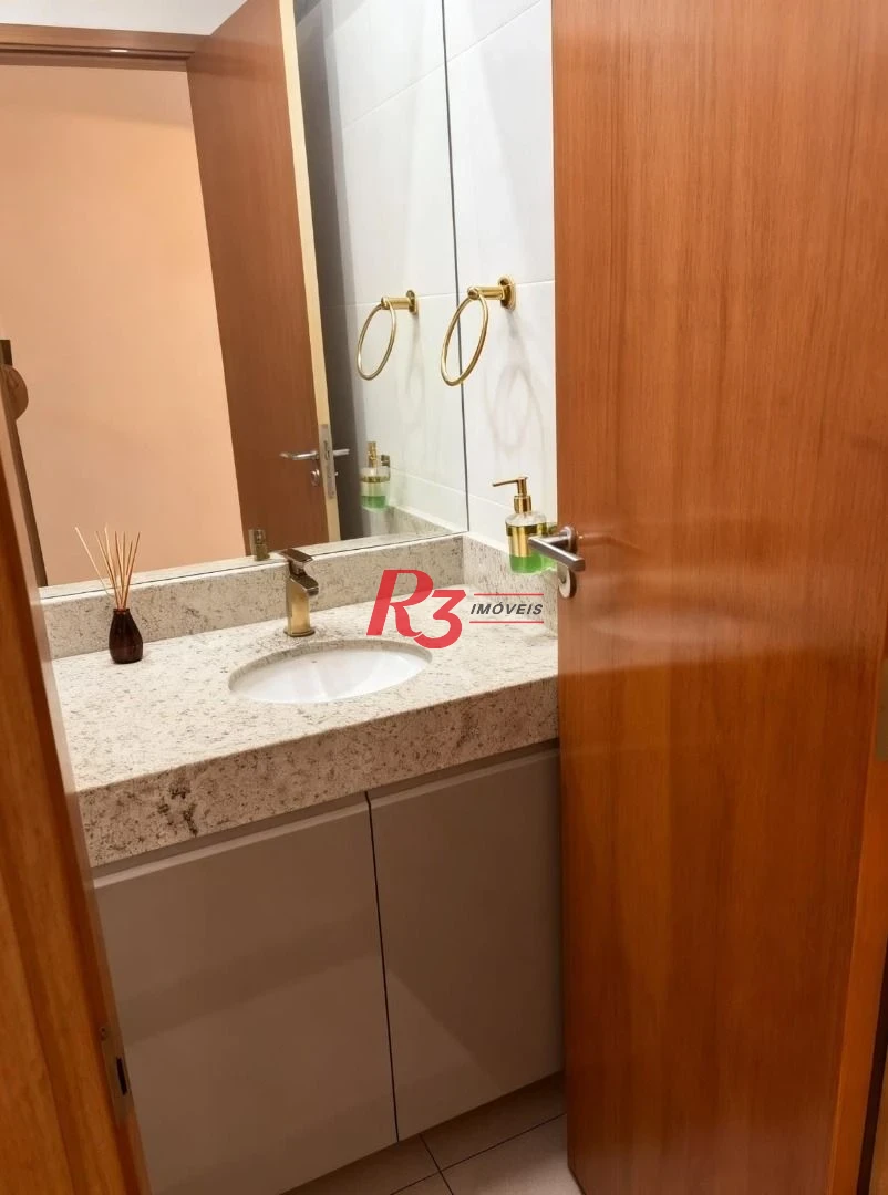 Apartamento com 2 dormitórios à venda, 60 m² por R$ 646.000,00 - Marapé - Santos/SP
