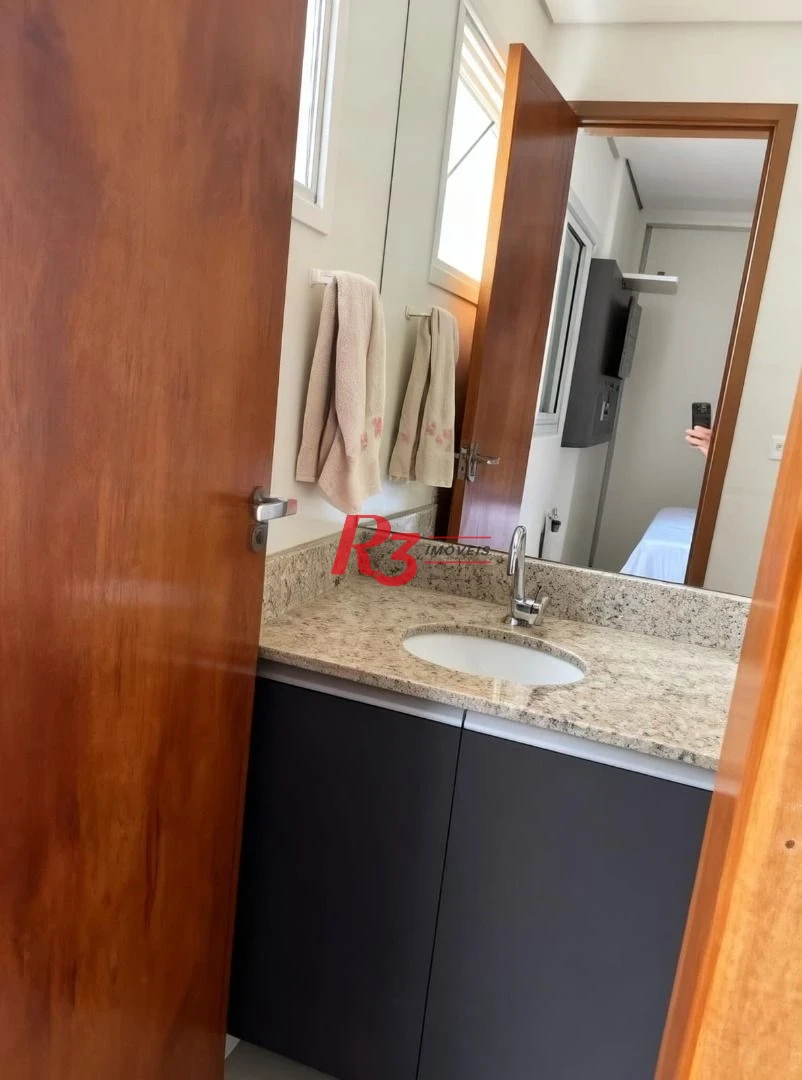 Apartamento com 2 dormitórios à venda, 60 m² por R$ 646.000,00 - Marapé - Santos/SP