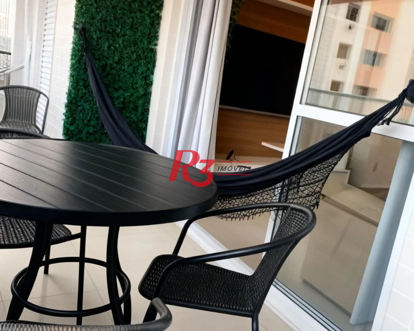 Apartamento com 2 dormitórios à venda, 60 m² por R$ 646.000,00 - Marapé - Santos/SP
