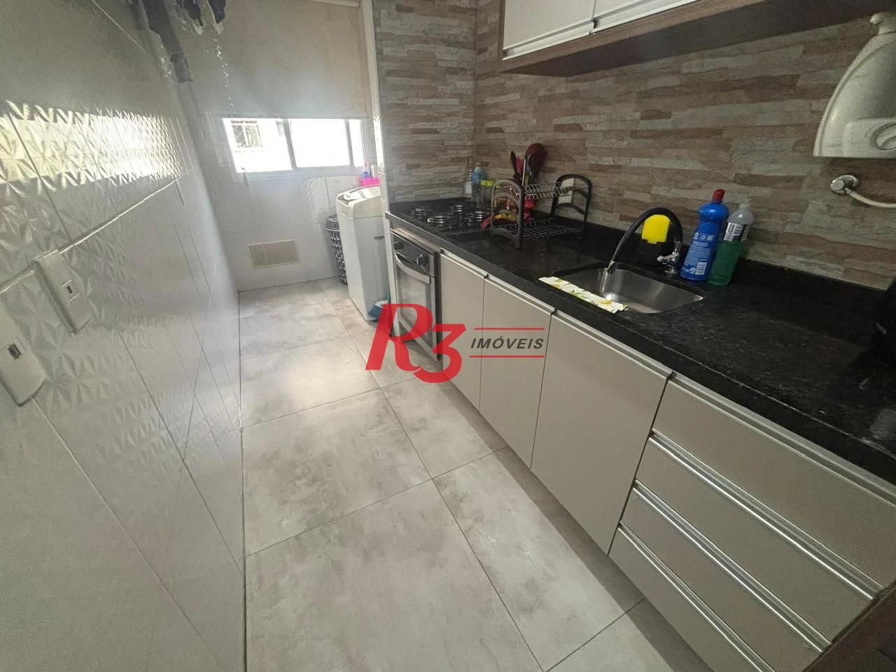 Apartamento com 3 dormitórios para alugar, 84 m² por R$ 5.500,00/mês - Marapé - Santos/SP