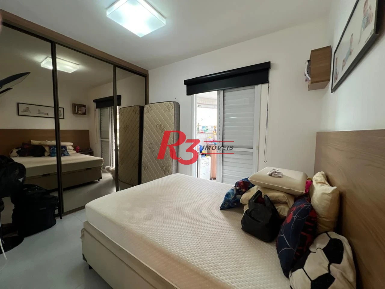 Apartamento com 2 dormitórios à venda, 77 m² por R$ 960.000,00 - Gonzaga - Santos/SP
