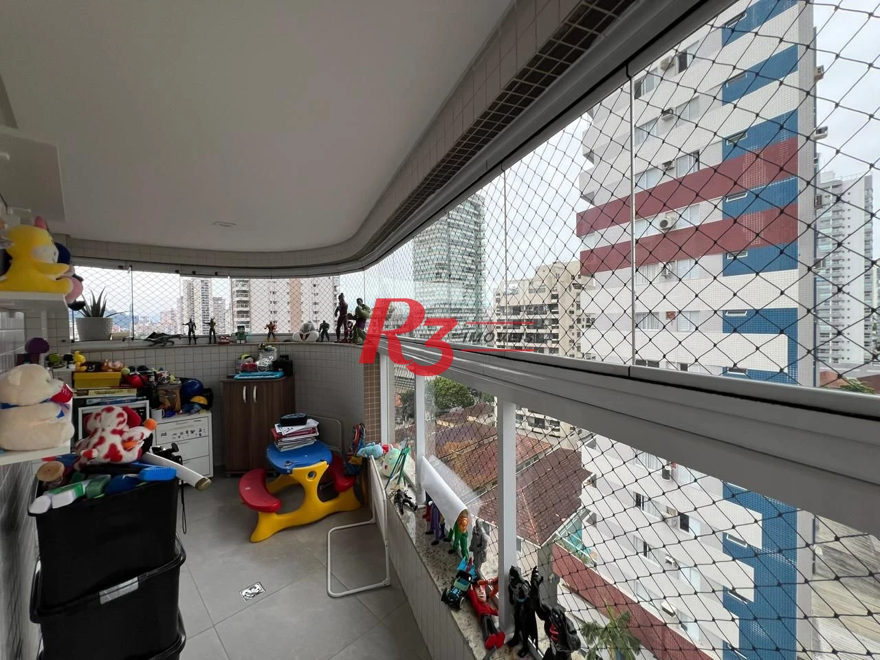 Apartamento com 2 dormitórios à venda, 77 m² por R$ 960.000,00 - Gonzaga - Santos/SP