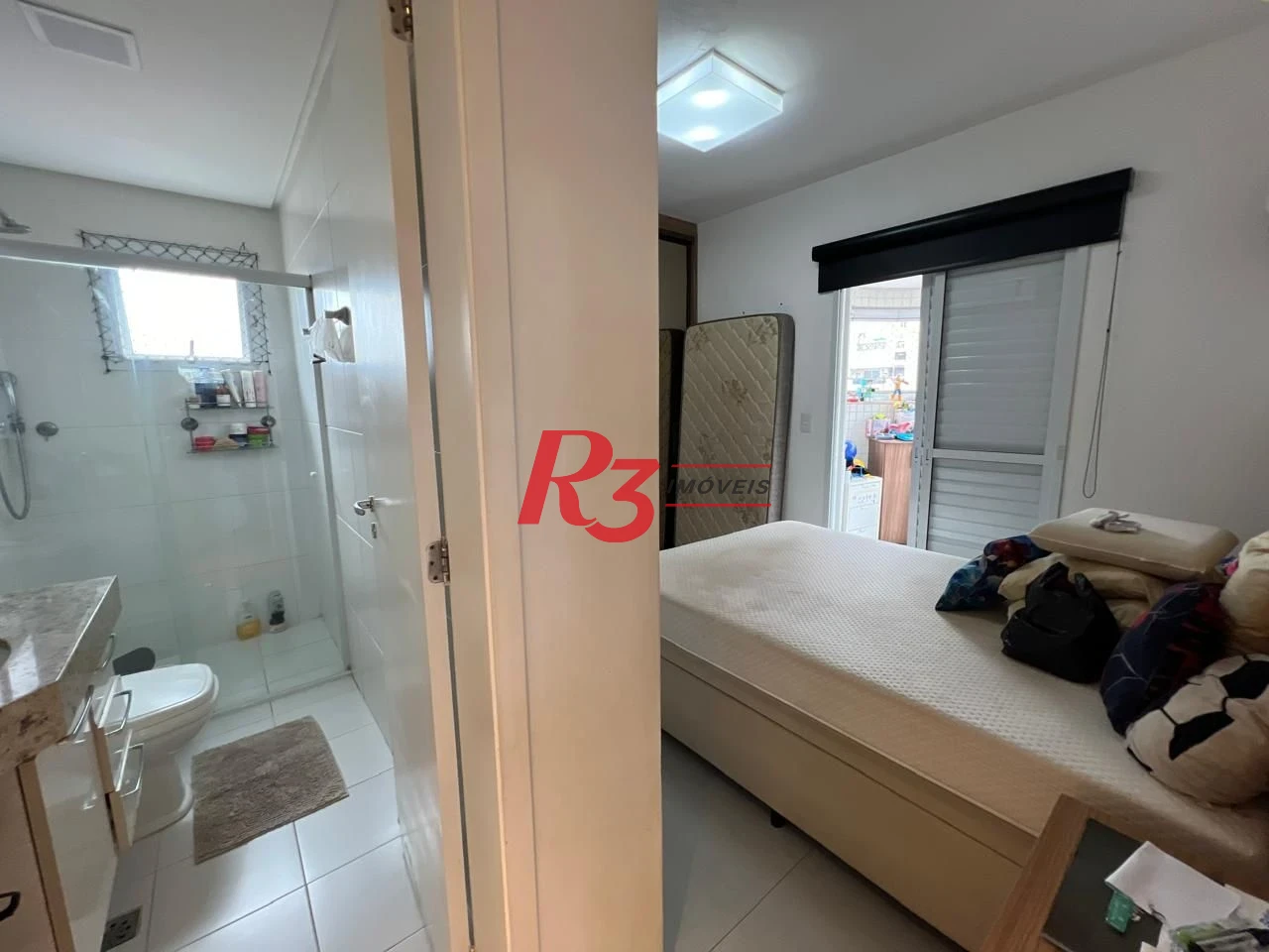 Apartamento com 2 dormitórios à venda, 77 m² por R$ 960.000,00 - Gonzaga - Santos/SP