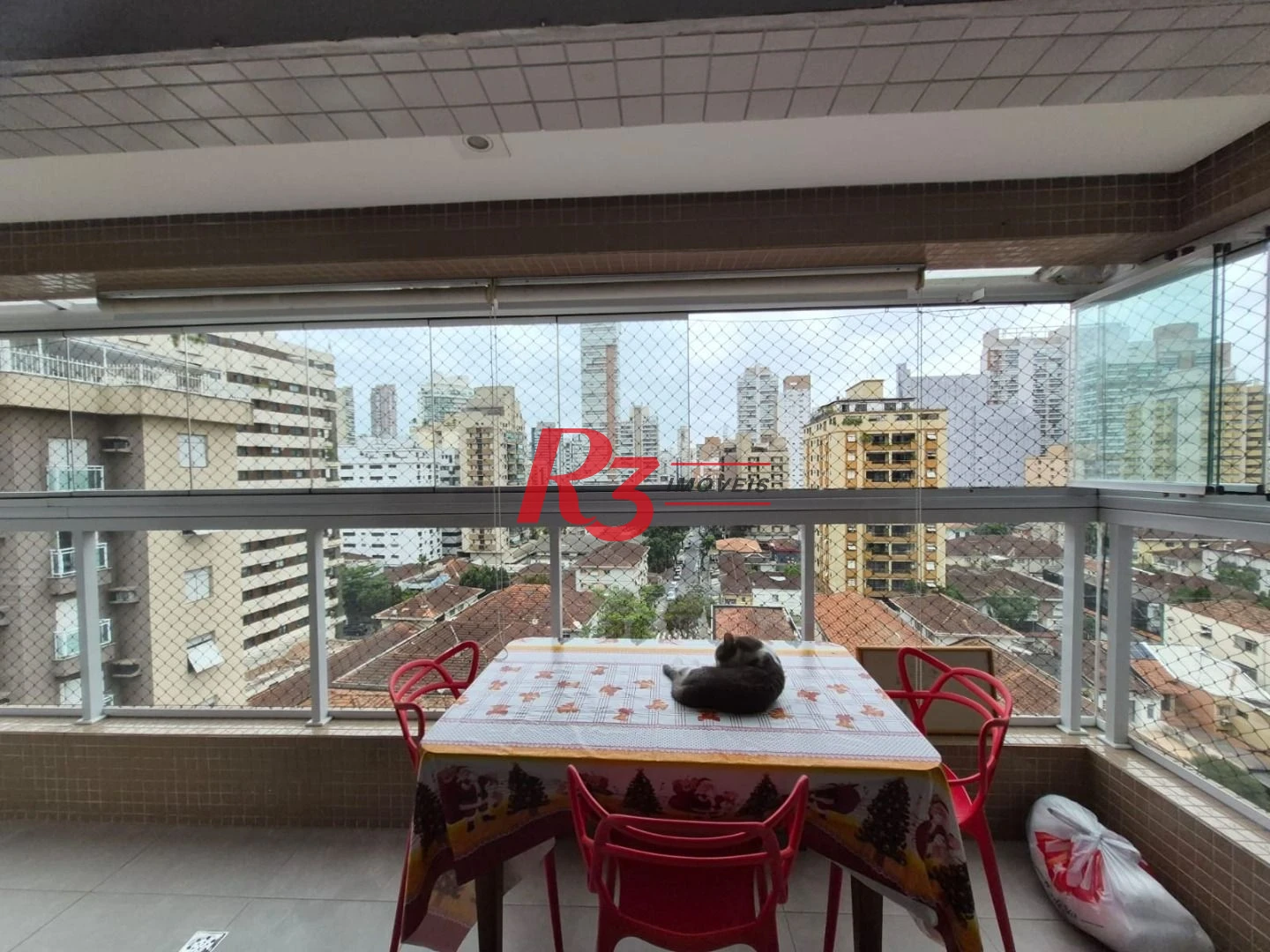 Apartamento com 2 dormitórios à venda, 77 m² por R$ 960.000,00 - Gonzaga - Santos/SP