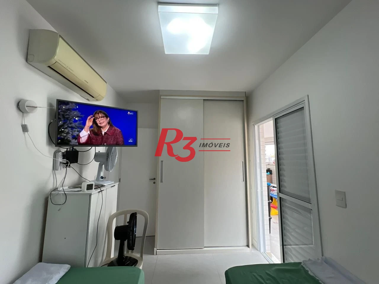 Apartamento com 2 dormitórios à venda, 77 m² por R$ 960.000,00 - Gonzaga - Santos/SP