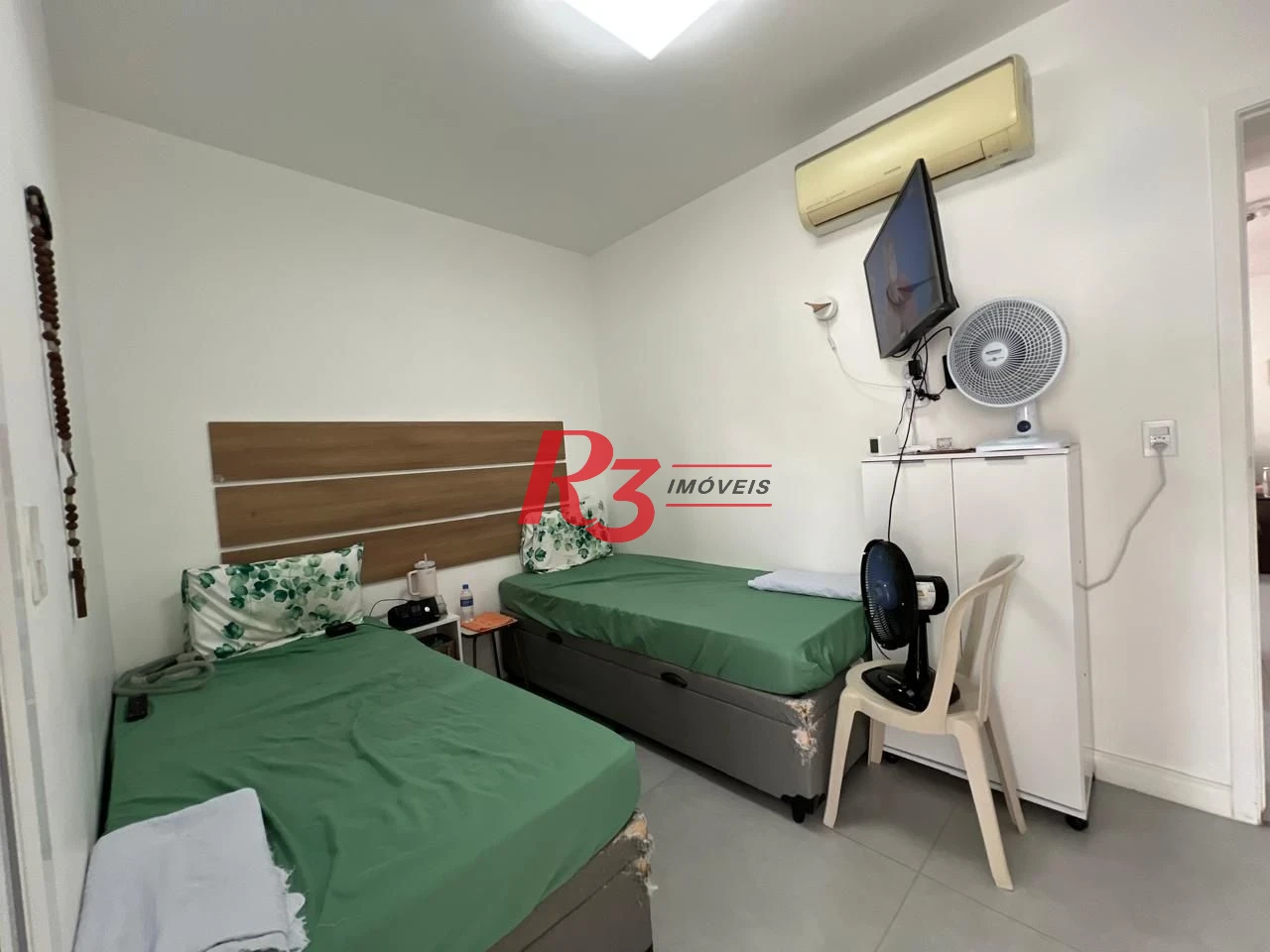 Apartamento com 2 dormitórios à venda, 77 m² por R$ 960.000,00 - Gonzaga - Santos/SP