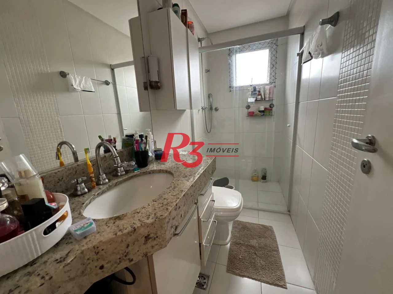 Apartamento com 2 dormitórios à venda, 77 m² por R$ 960.000,00 - Gonzaga - Santos/SP